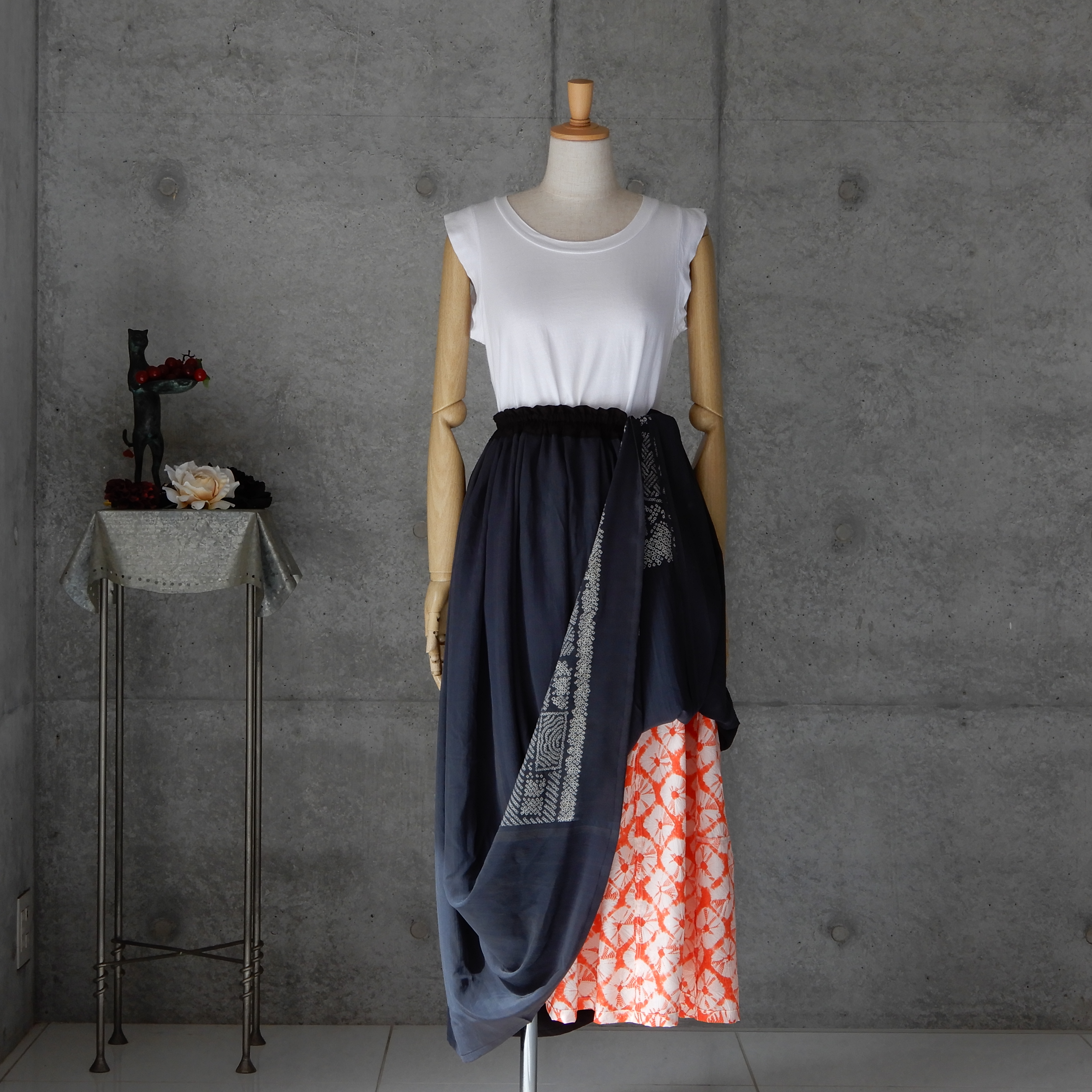 着物リメイク 兵児帯ロングスカート 絞りの裏地付き フリーサイズ ブルーグレー系 Iichi ハンドメイド クラフト作品 手仕事品の通販