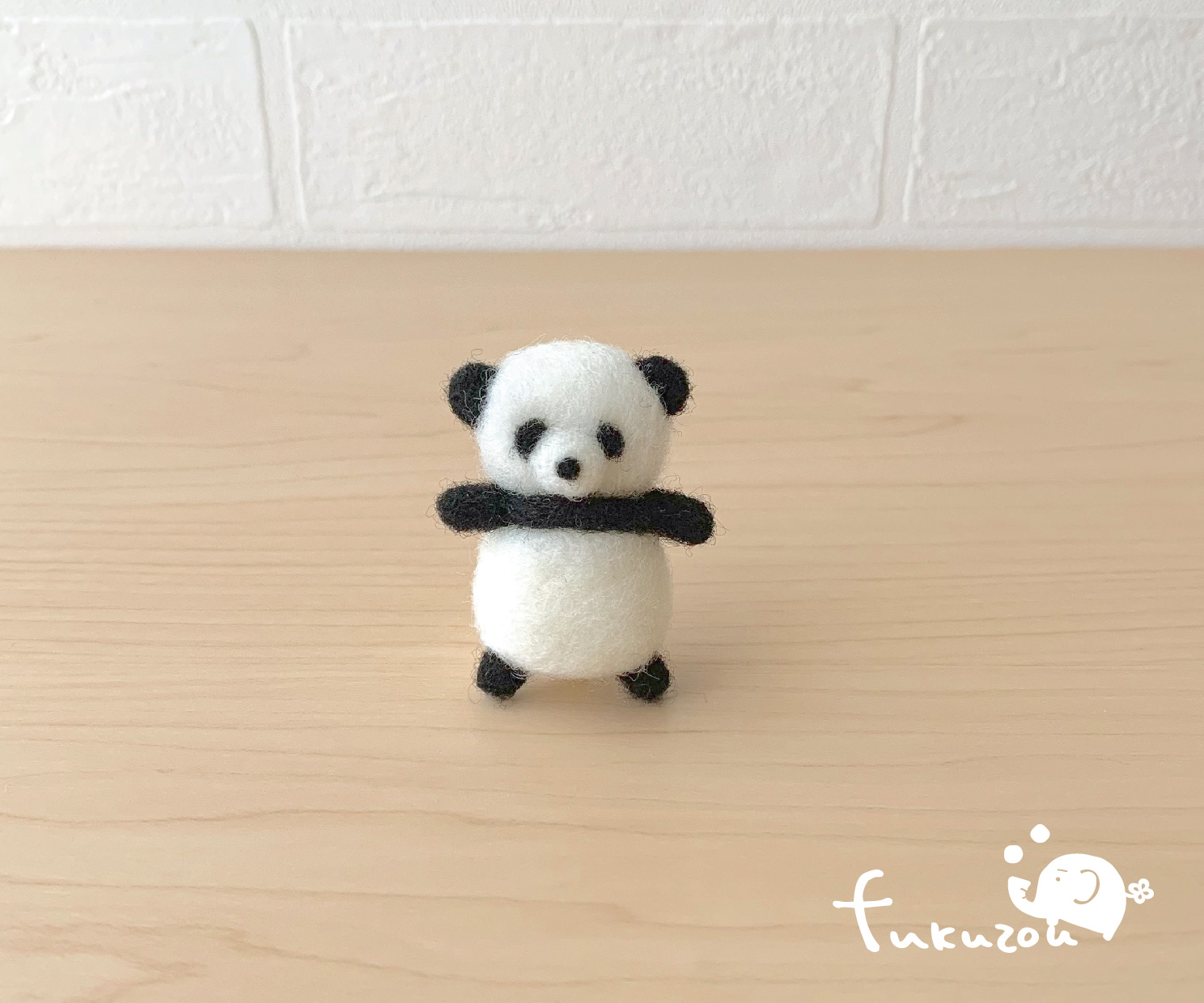 パンダ フェルトの置物 Iichi ハンドメイド クラフト作品 手仕事品の通販