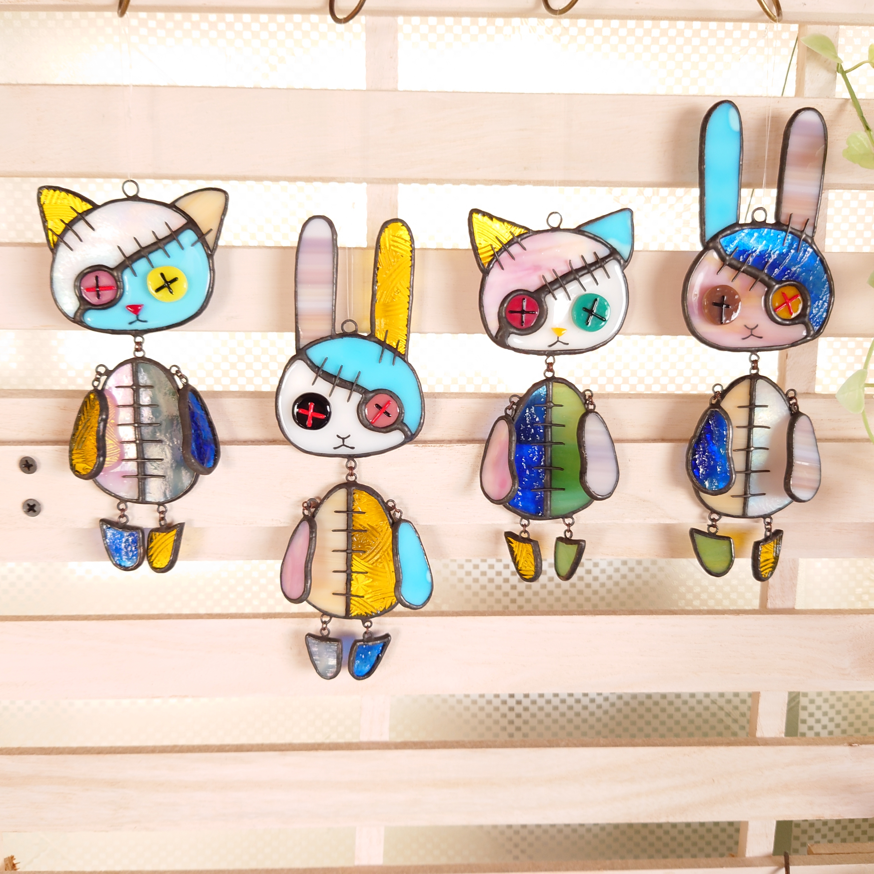 ぬいぐるみ風ステンドグラス 猫さん1 Iichi ハンドメイド クラフト作品 手仕事品の通販