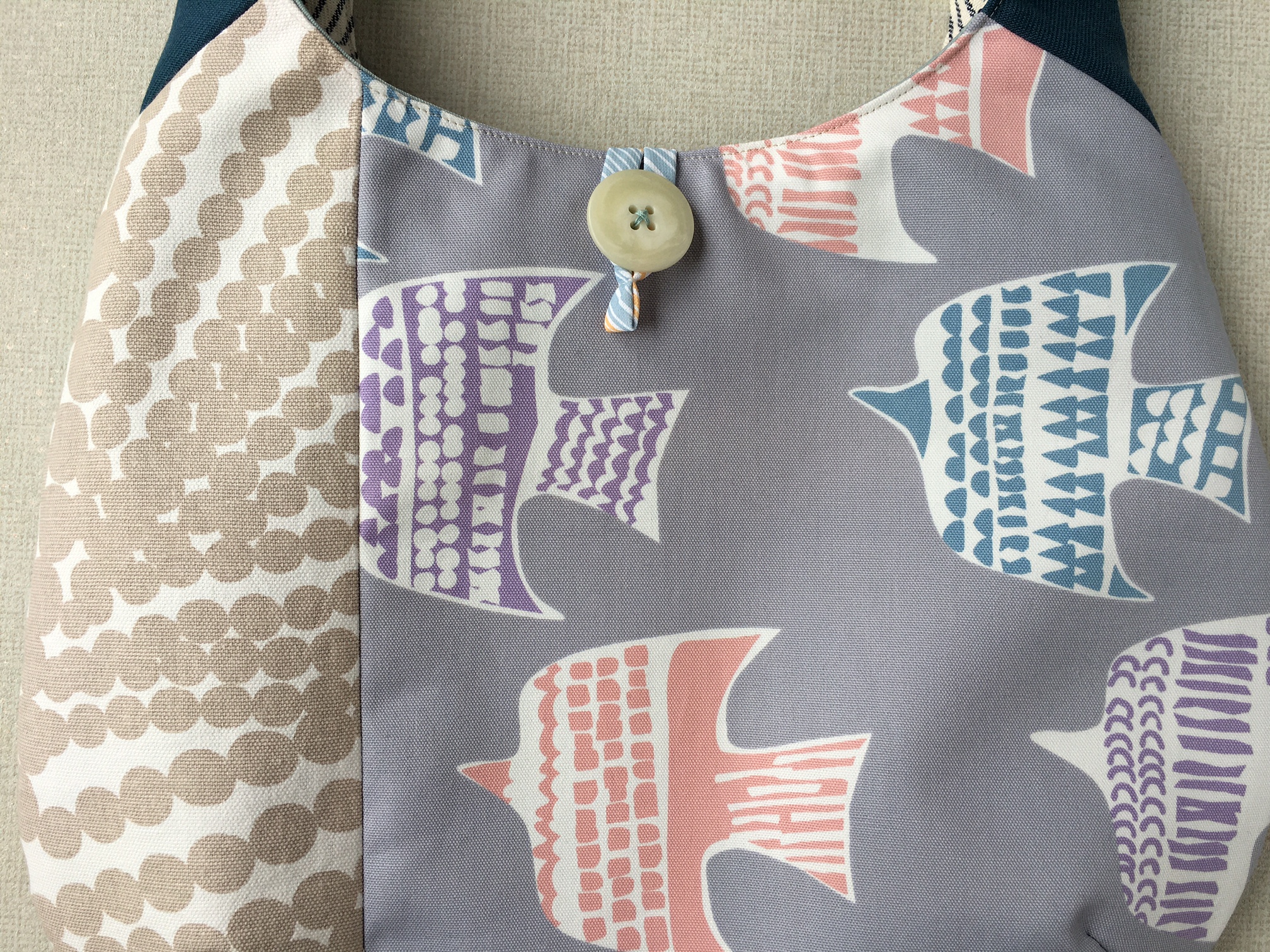 たまご型バッグ ワンハンドル グレーとピンクの鳥 Iichi ハンドメイド クラフト作品 手仕事品の通販