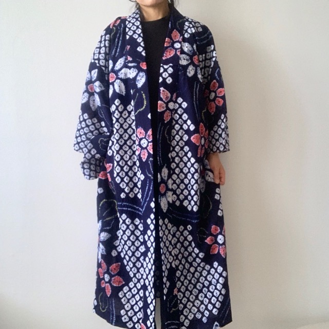 着物風ガウン 絞り 藍色 Iichi ハンドメイド クラフト作品 手仕事品の通販 着物風ガウン 絞り 藍色 Iichi ハンドメイド クラフト作品 手仕事品の通販