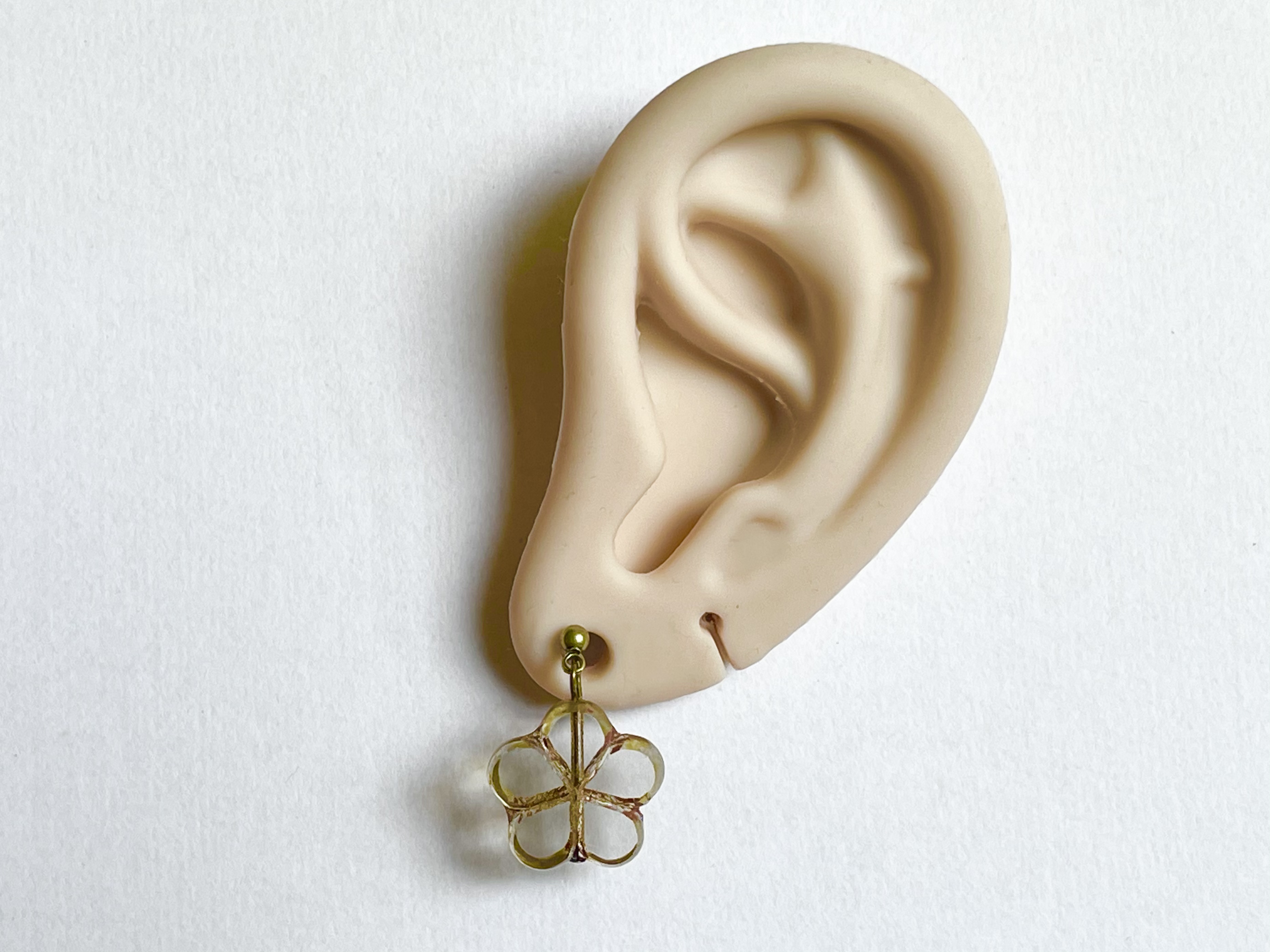 ノンホールピアス No 1151硝子の花 Iichi ハンドメイド クラフト作品 手仕事品の通販