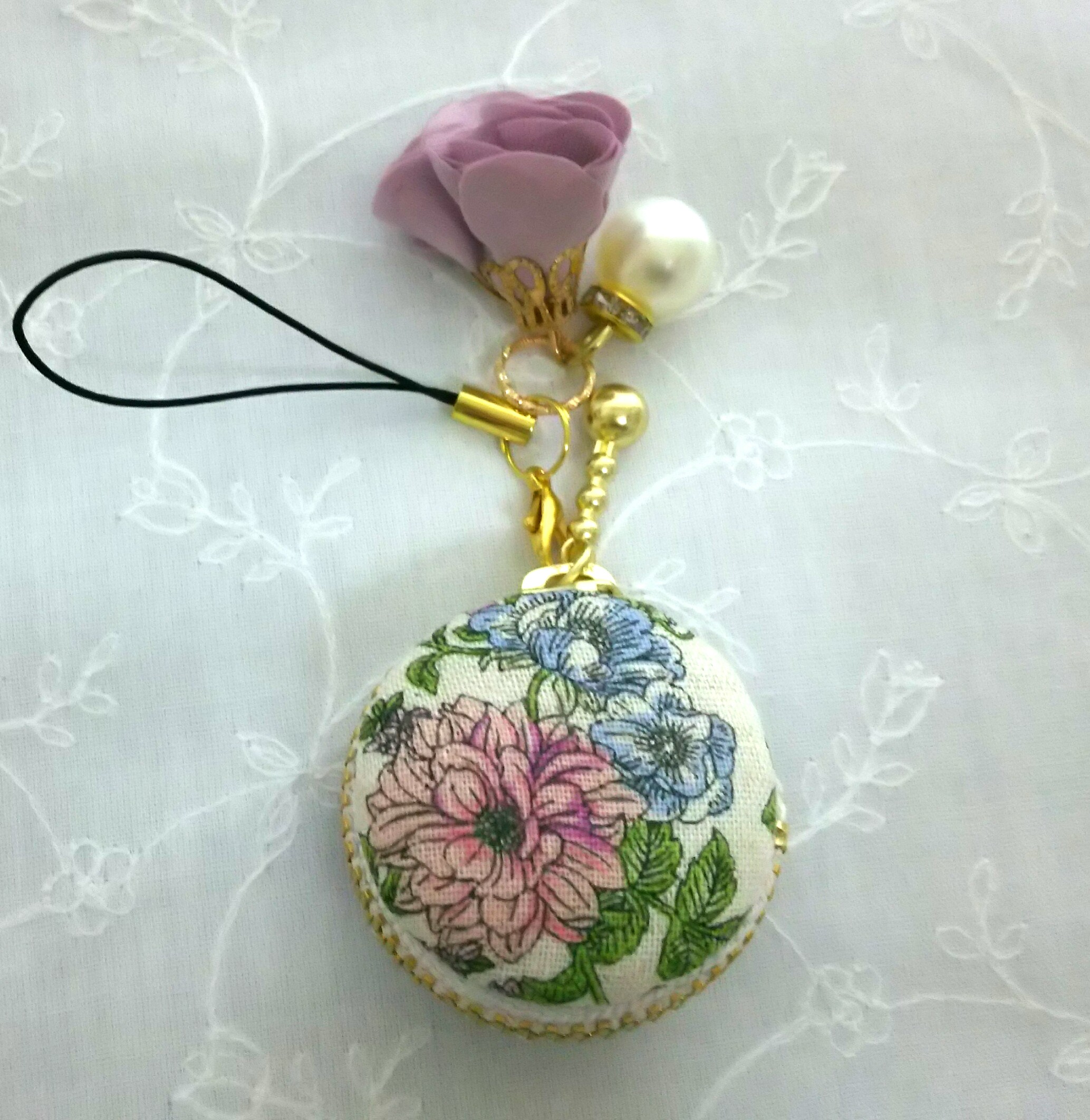 リネンピンクの花マカロンポーチ Iichi ハンドメイド クラフト作品 手仕事品の通販