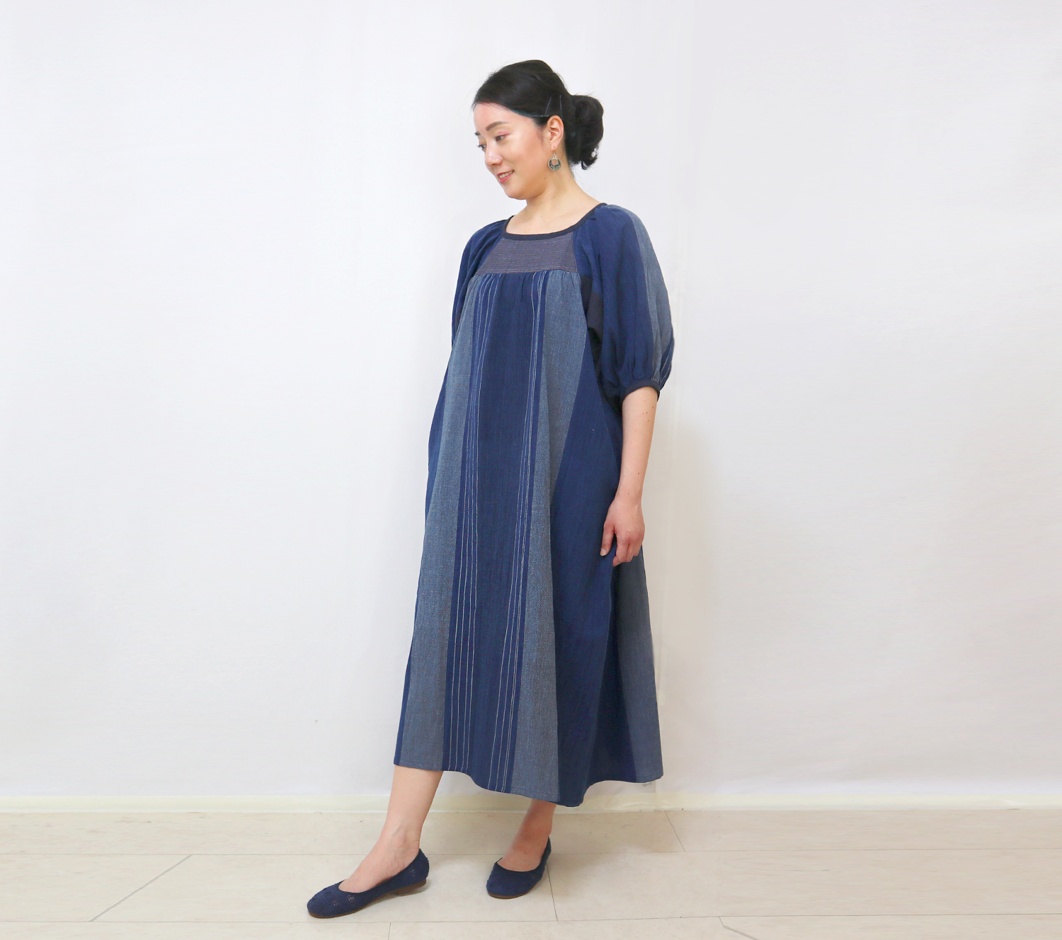 手織り綿絣 プラスサイズのインディゴ染めワンピース Iichi ハンドメイド クラフト作品 手仕事品の通販