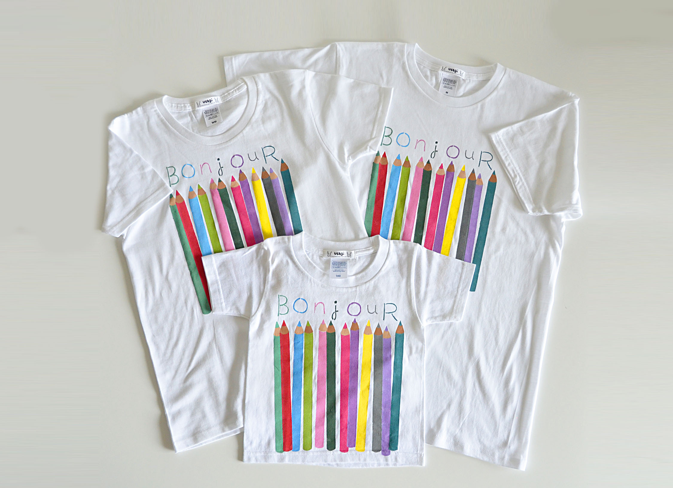 親子3人お揃い色えんぴつtシャツセット 親子おそろいコーデ ホワイト Iichi ハンドメイド クラフト作品 手仕事品の通販