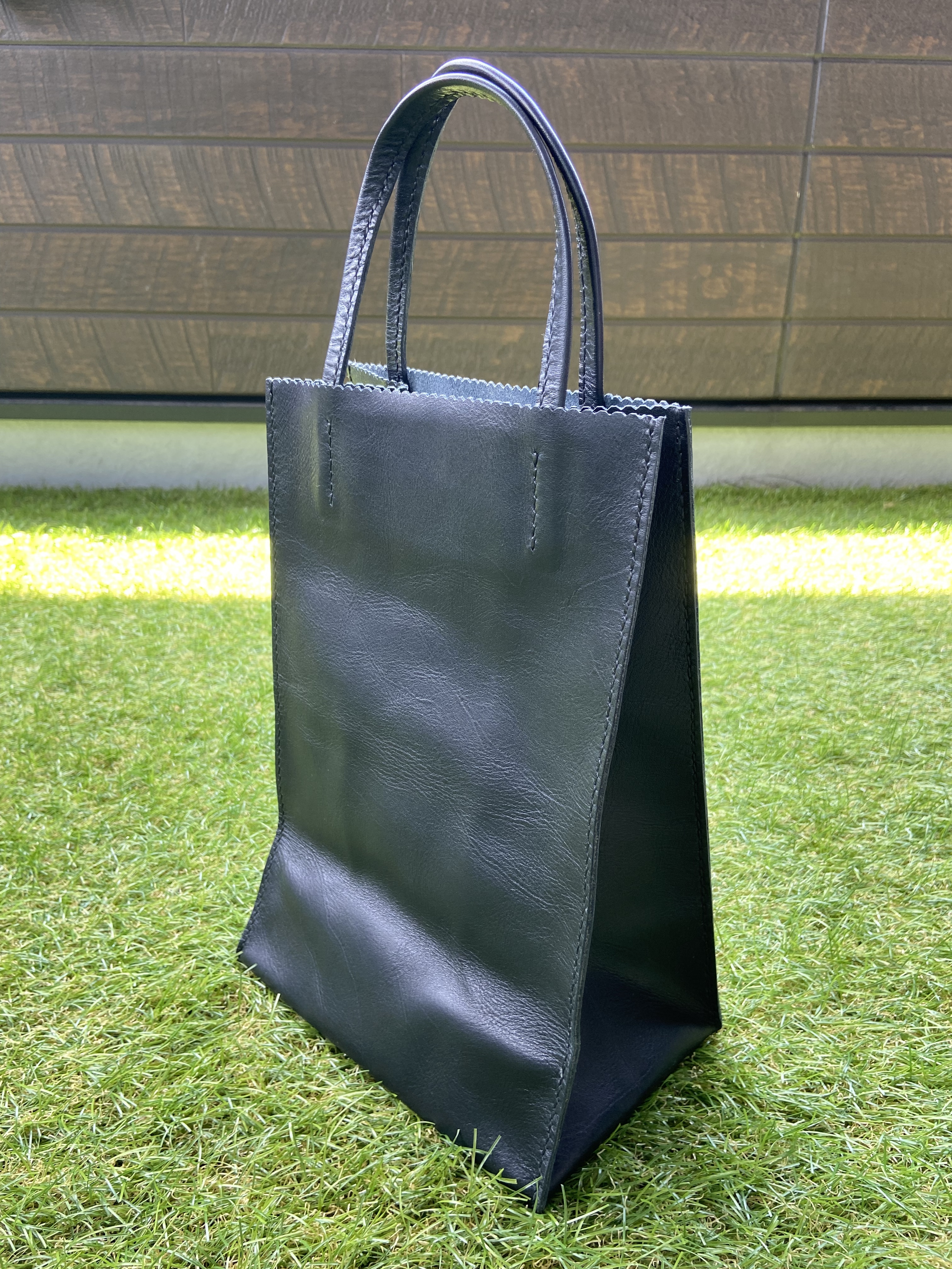 紙袋風レザーバッグ B5サイズ Iichi ハンドメイド クラフト作品 手仕事品の通販