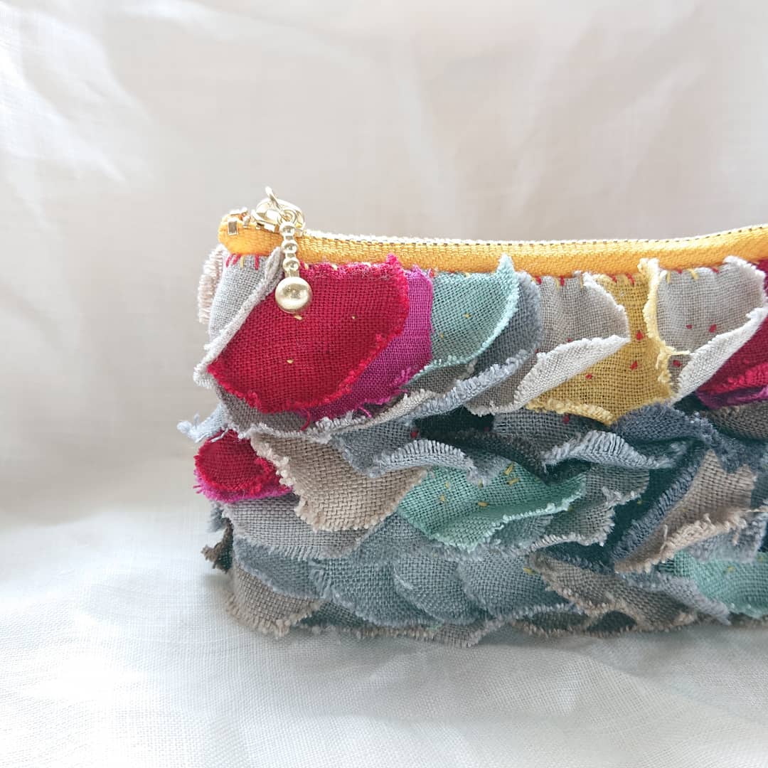 アカハシウシツツキのもしゃもしゃポーチ 刺し子 リネン 鳥 小物 No 56 Iichi ハンドメイド クラフト作品 手仕事品の通販