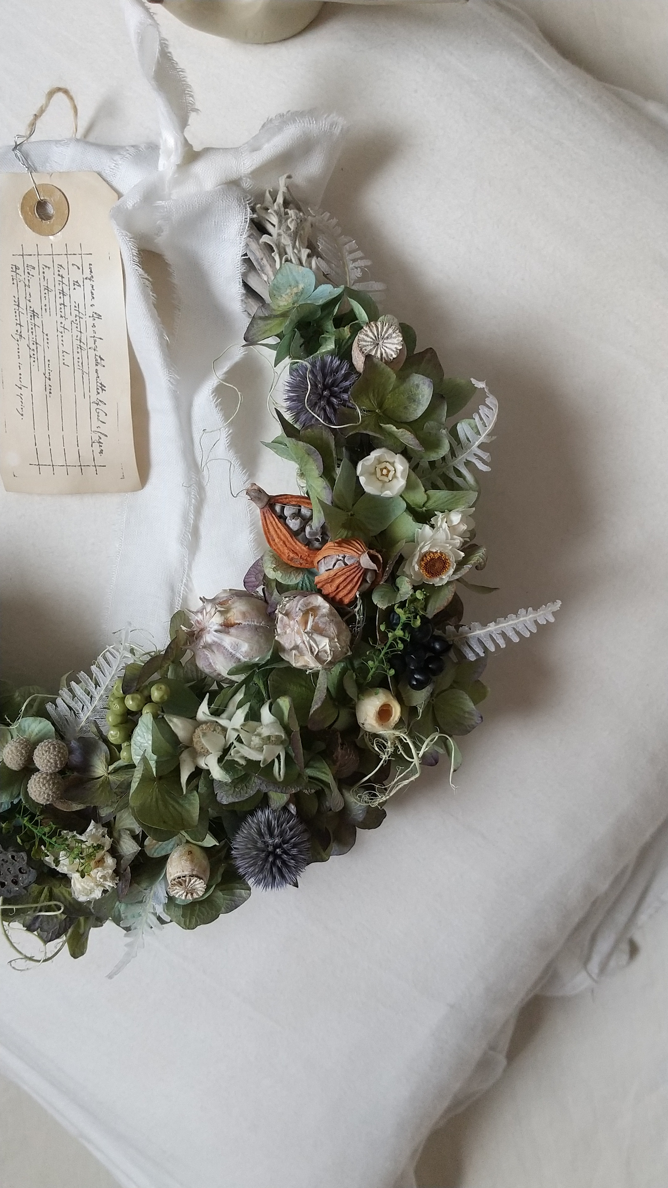 ドライアジサイとアザミのgarden Wreath プリザーブドフラワードライフラワーグリーン アンティーク ギフト Iichi ハンドメイド クラフト作品 手仕事品の通販