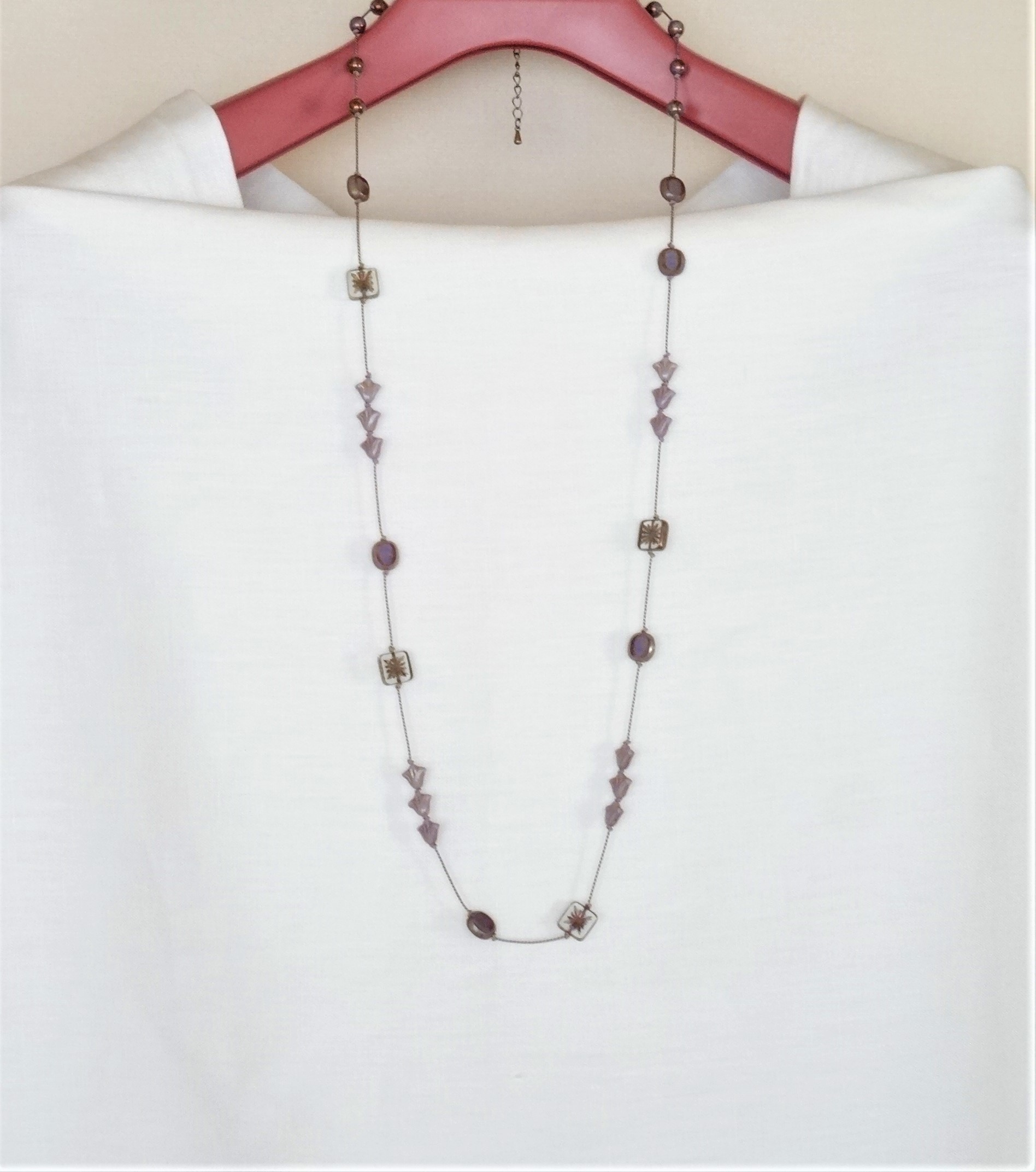 スミレの砂糖漬け色 チェコビーズ シルクコード ロングネックレス ８２ｃｍ Iichi ハンドメイド クラフト作品 手仕事品の通販
