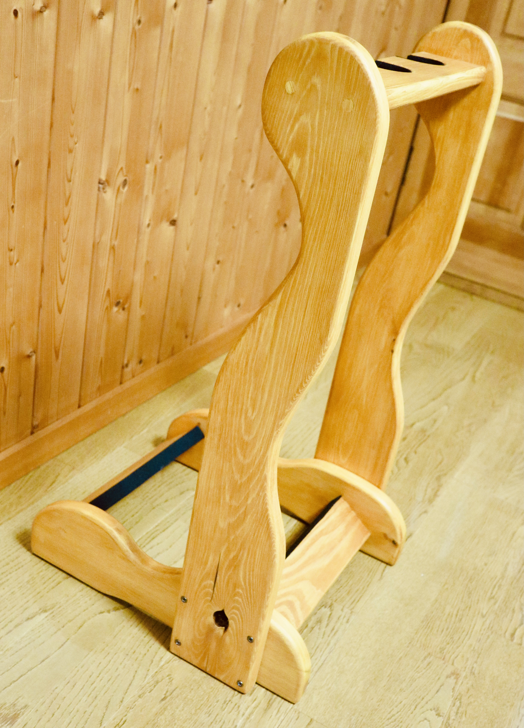 24時間以内に発送 手作り木工 木製ギタースタンド けやき ２本掛け Iichi ハンドメイド クラフト作品 手仕事品の通販