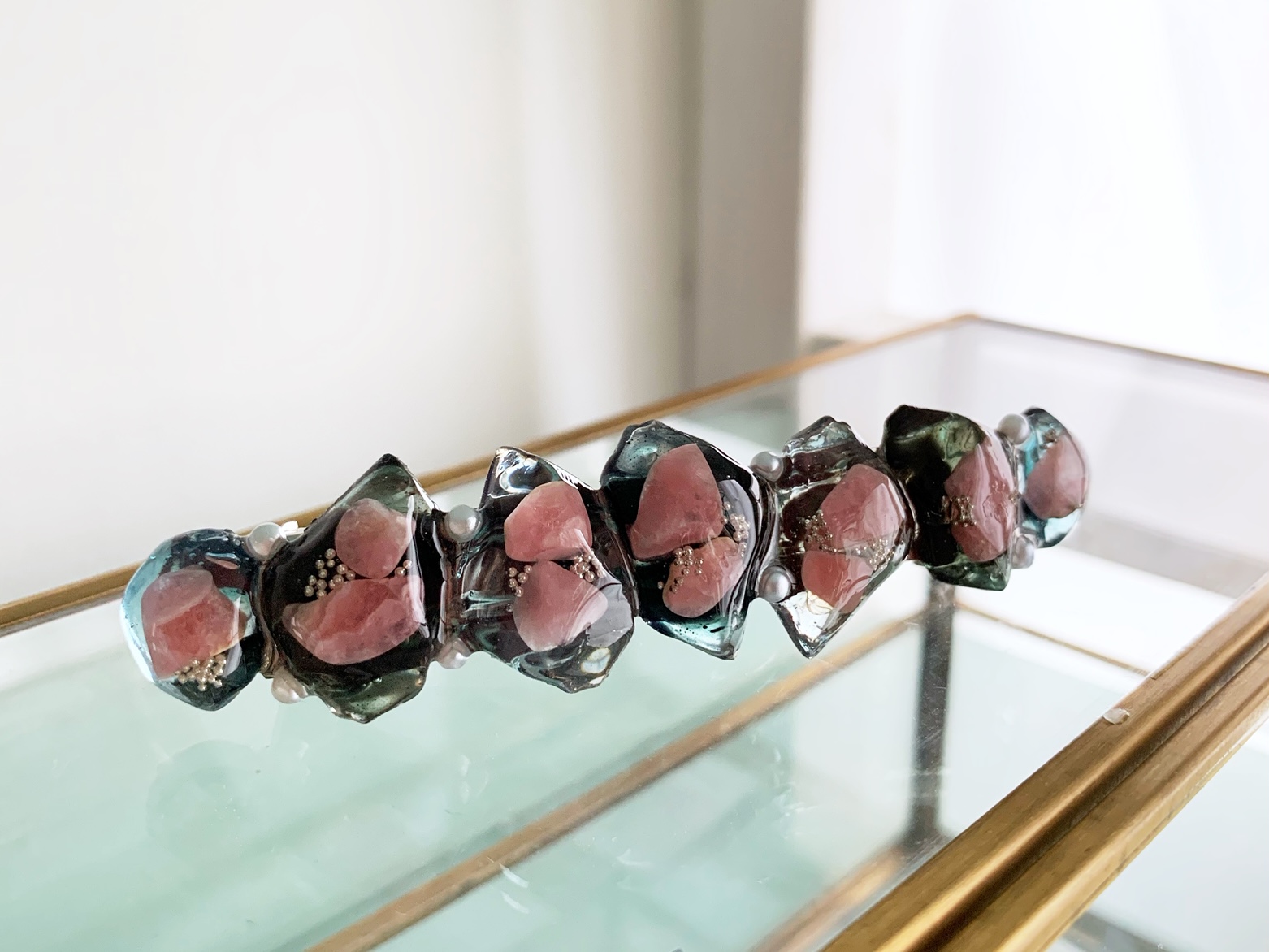 7月誕生石 引き寄せパワー ロードクロサイト インカローズ バレッタ 髪飾り ヘアアクセサリー Iichi ハンドメイド クラフト作品 手仕事品の通販