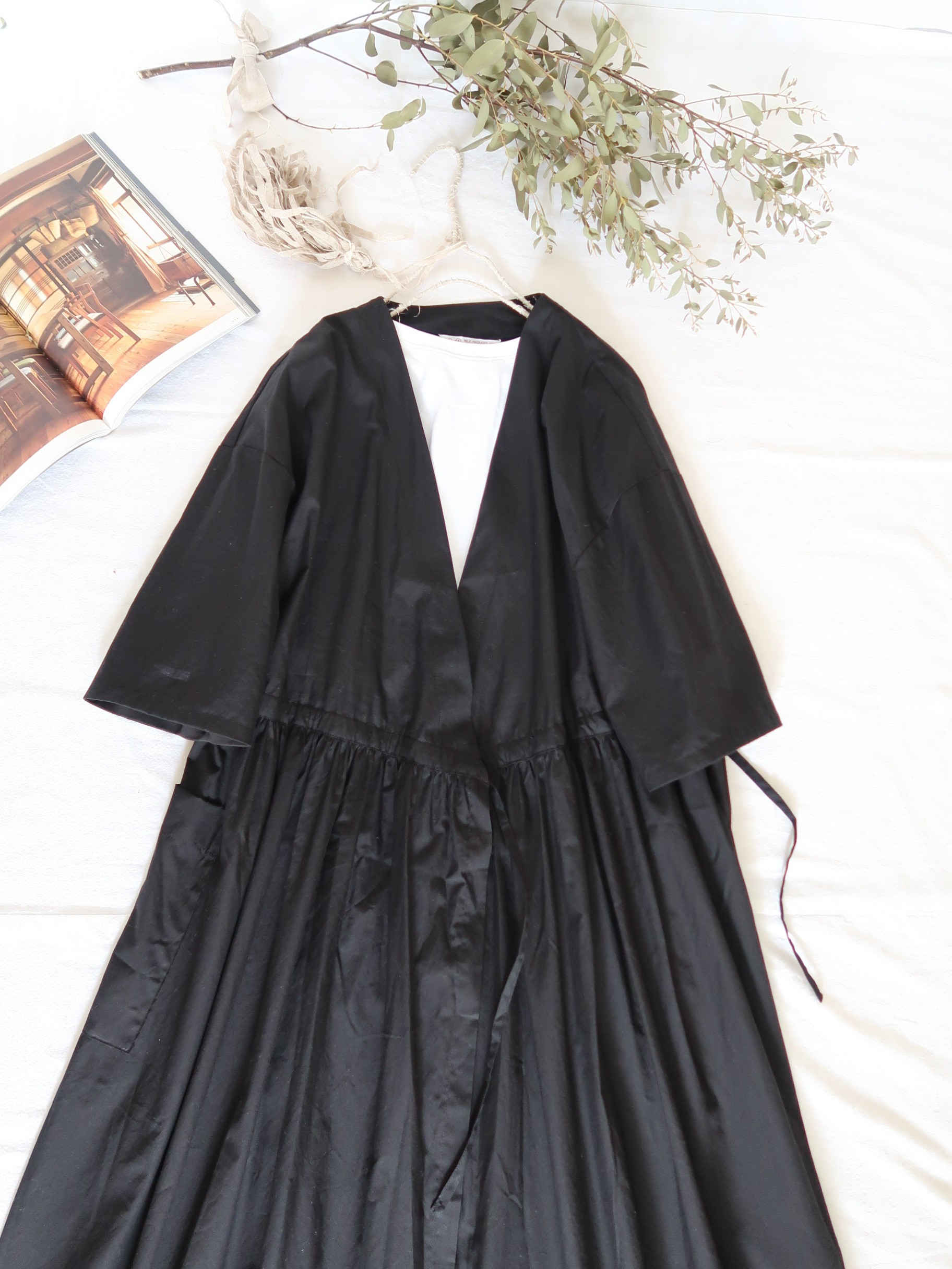 夏の黒 コットンブロード 半袖カシュクールワンピース 羽織もの レイヤード きれいめ ロング丈 Iichi ハンドメイド クラフト作品 手仕事品の通販