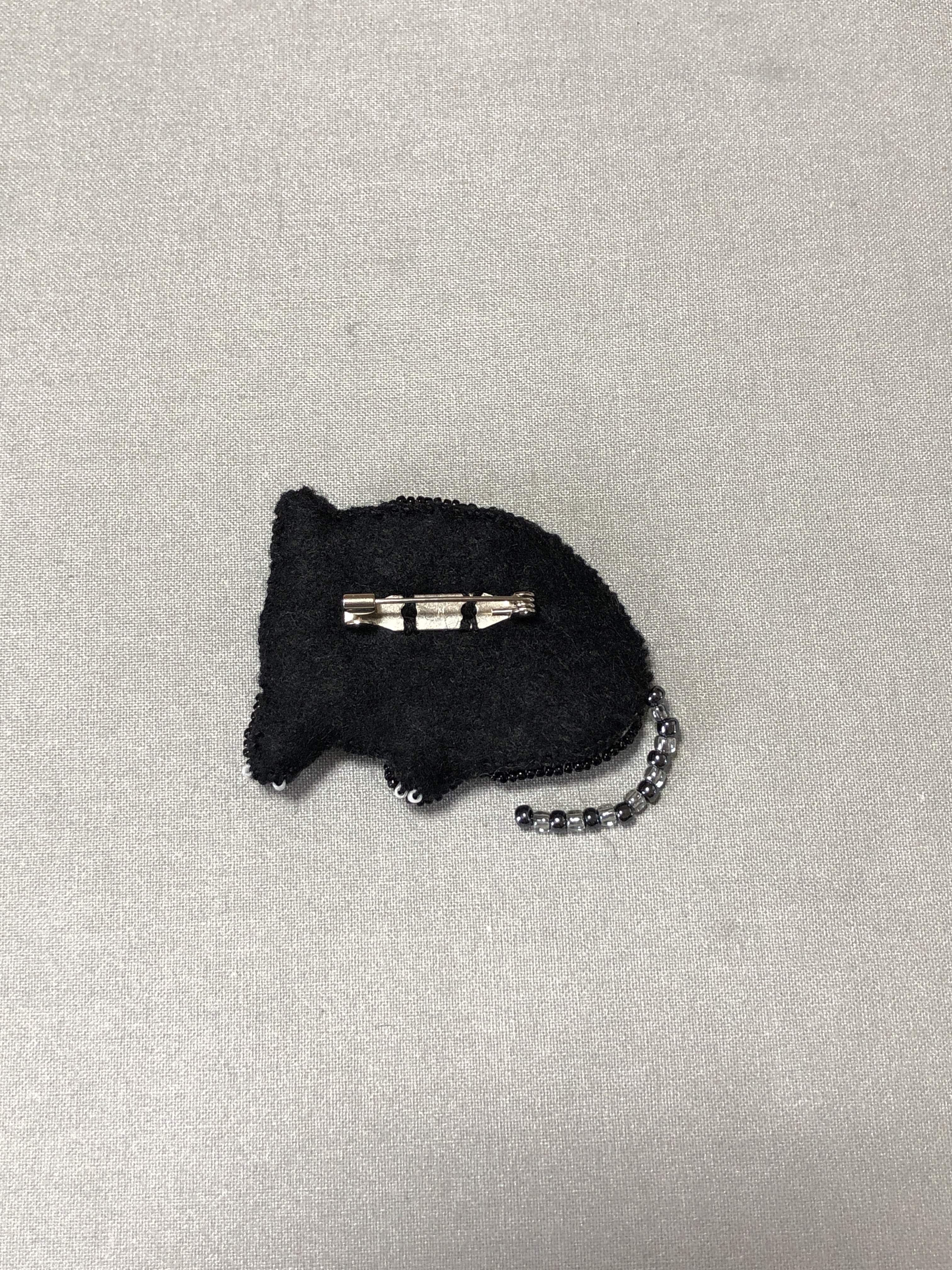 チェシャ猫のブローチ Iichi ハンドメイド クラフト作品 手仕事品の通販