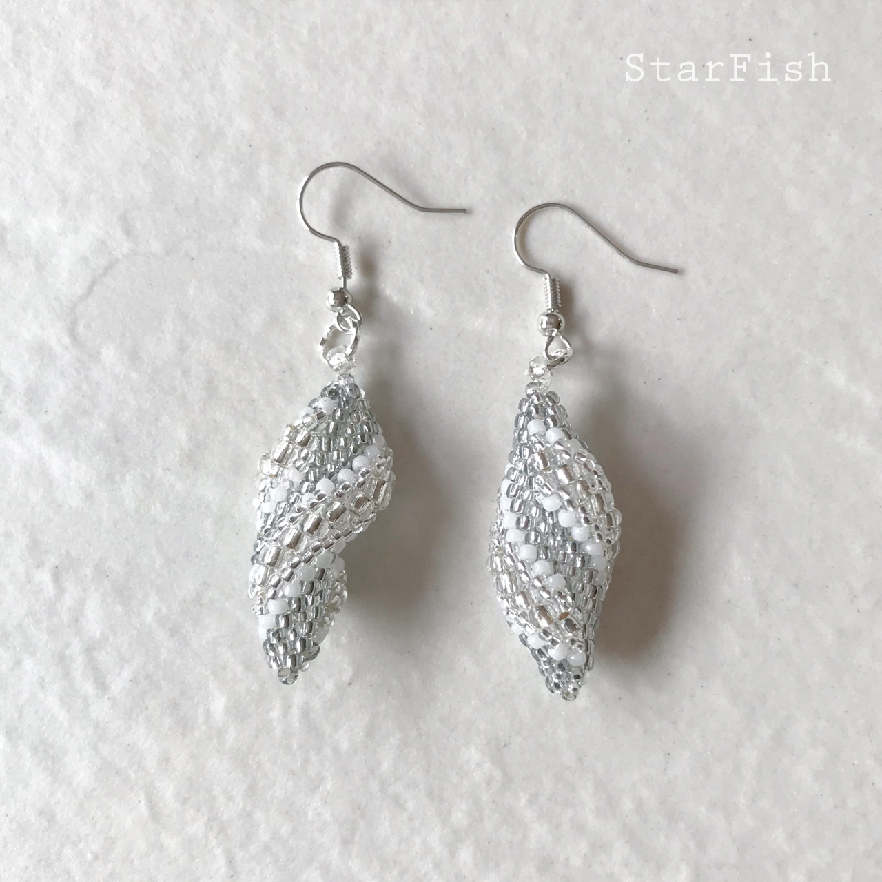 ネコザメタマゴ ノンホールピアス ピアス 猫ざめ卵 螺旋 L28 Iichi ハンドメイド クラフト作品 手仕事品の通販