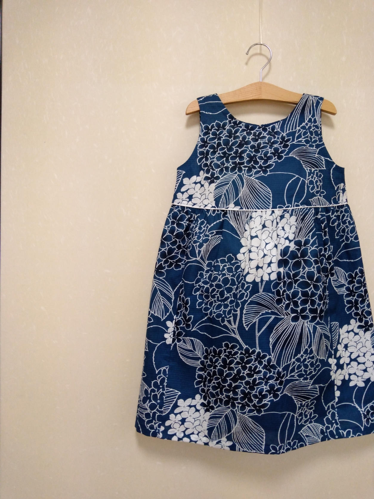 子供 浴衣地ひかえめフレアーワンピース 後ろボタン あじさい青 2反目 80 130サイズ 受注製作 Iichi ハンドメイド クラフト作品 手仕事品の通販