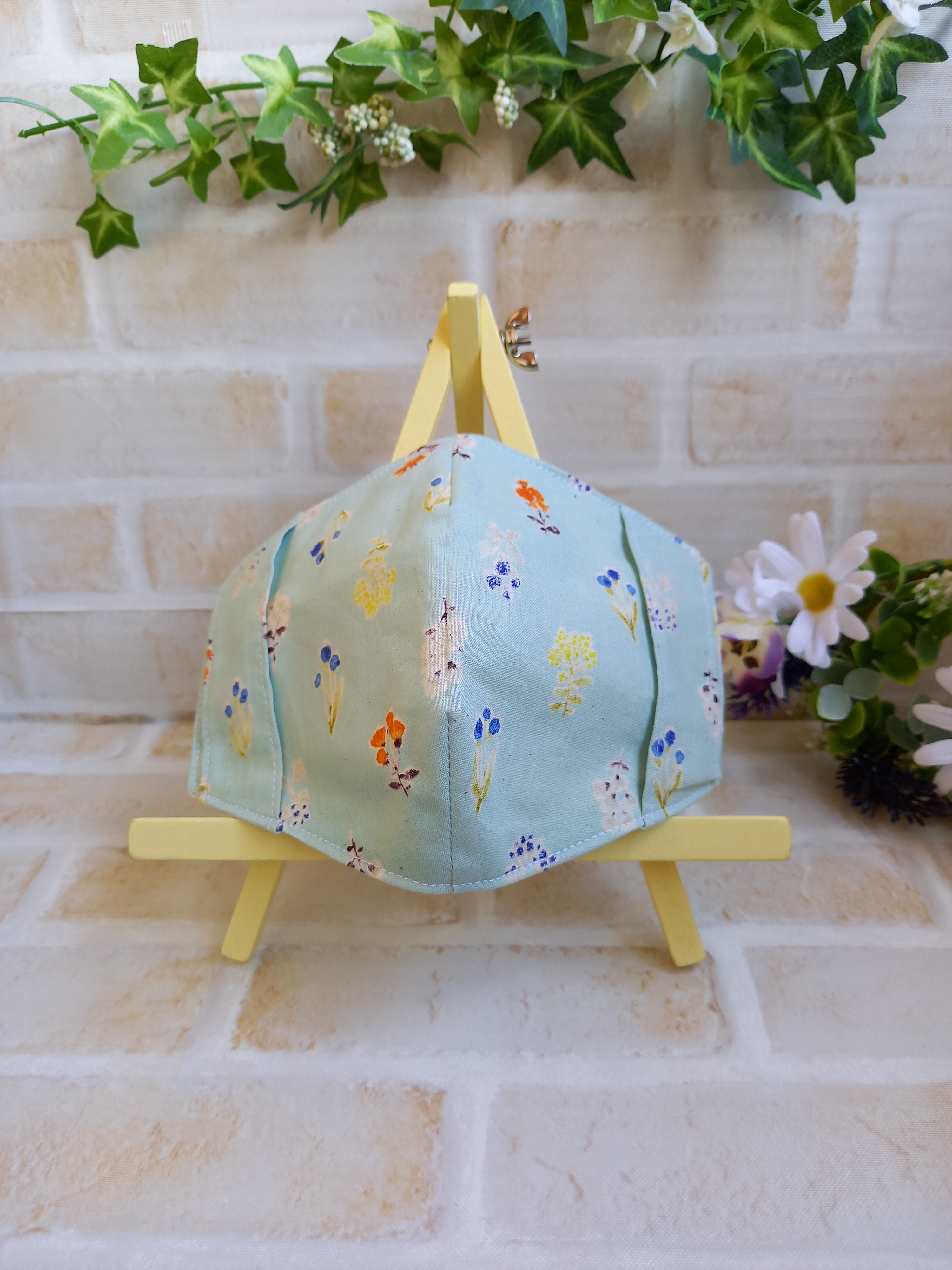 不織布マスクカバー パステルカラーグリーン 花柄 Iichi ハンドメイド クラフト作品 手仕事品の通販