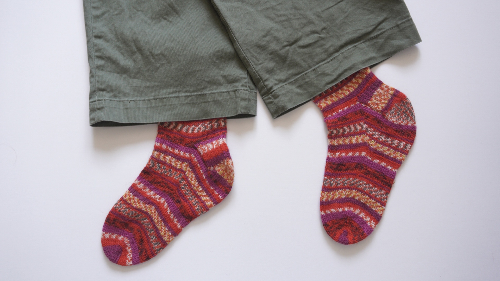 手編みの靴下 少し大きめサイズ Iichi ハンドメイド クラフト作品 手仕事品の通販