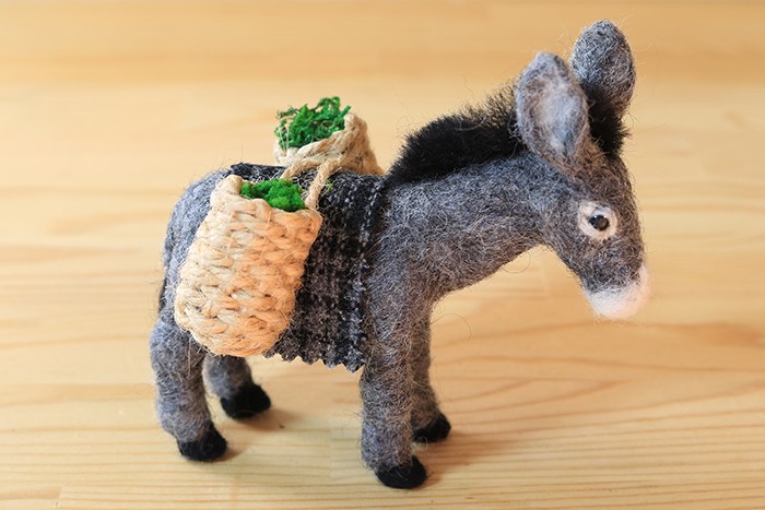 羊毛フェルト ロバ（一体のみ） | iichi ハンドメイド・クラフト作品・手仕事品の通販