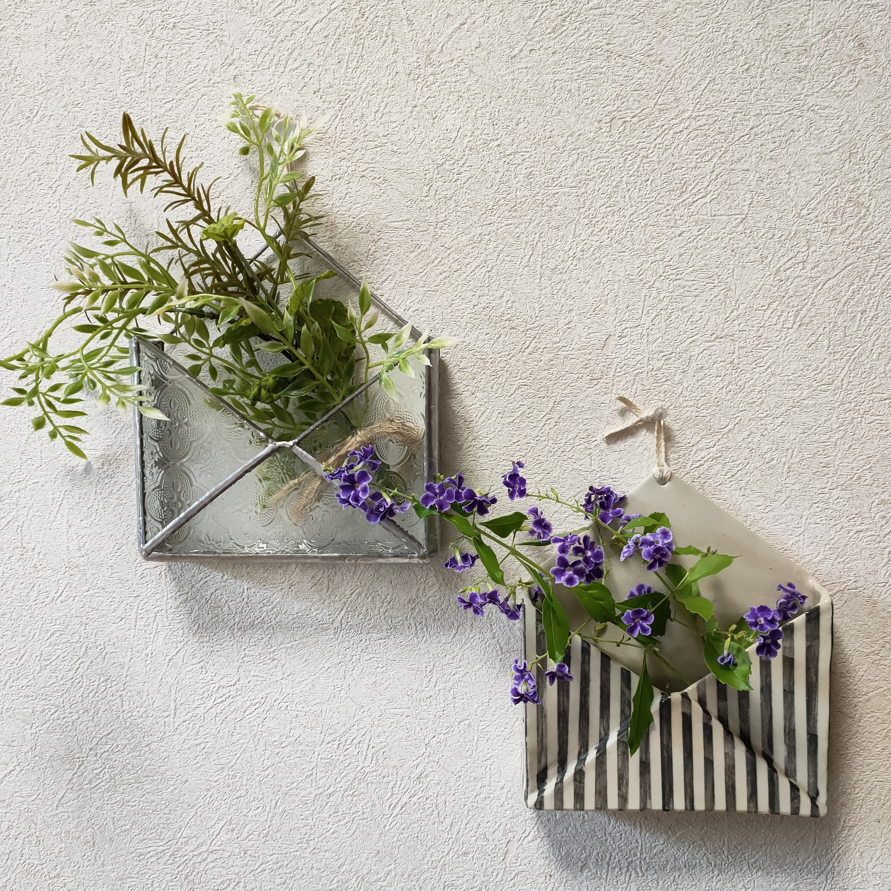 封筒型掛け花入れ 陶器 Iichi ハンドメイド クラフト作品 手仕事品の通販