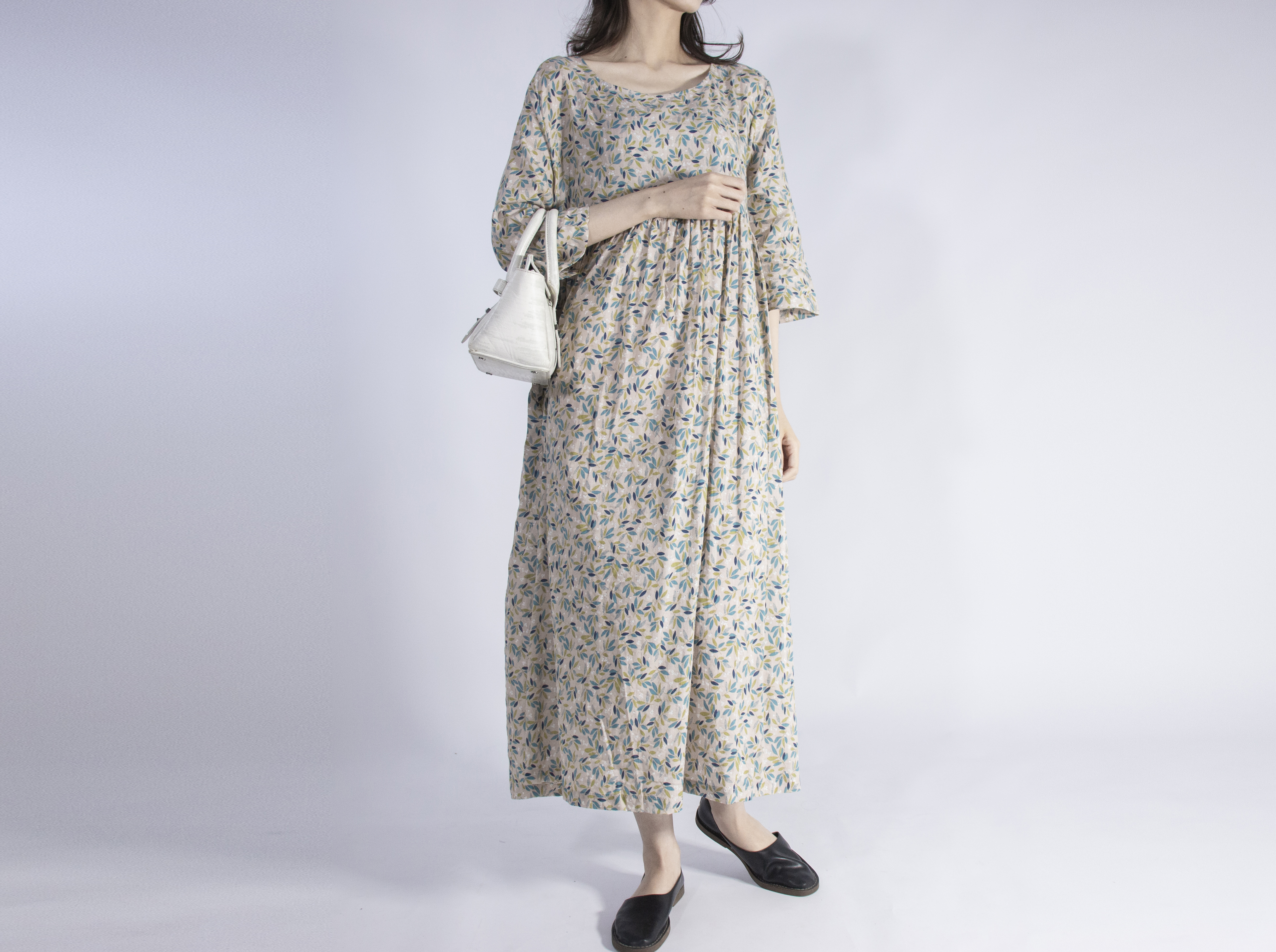 夏のゆったりワンピ ベージュガーデンのベルスリーブ Iichi ハンドメイド クラフト作品 手仕事品の通販