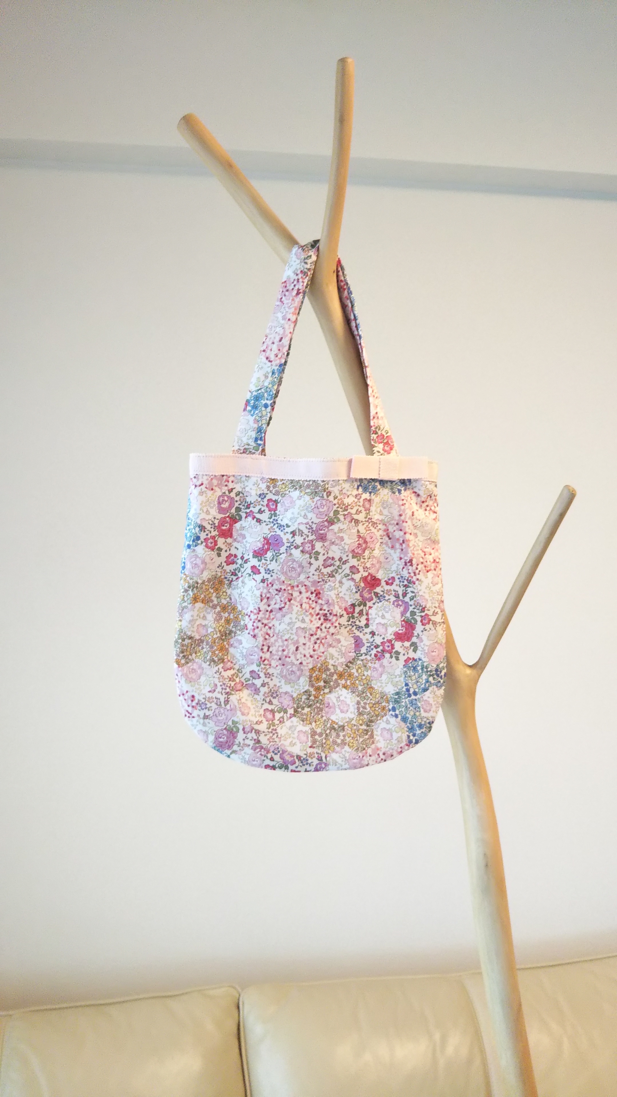 リバティ小さなおでかけバック ガーデンパッチワーク Iichi ハンドメイド クラフト作品 手仕事品の通販