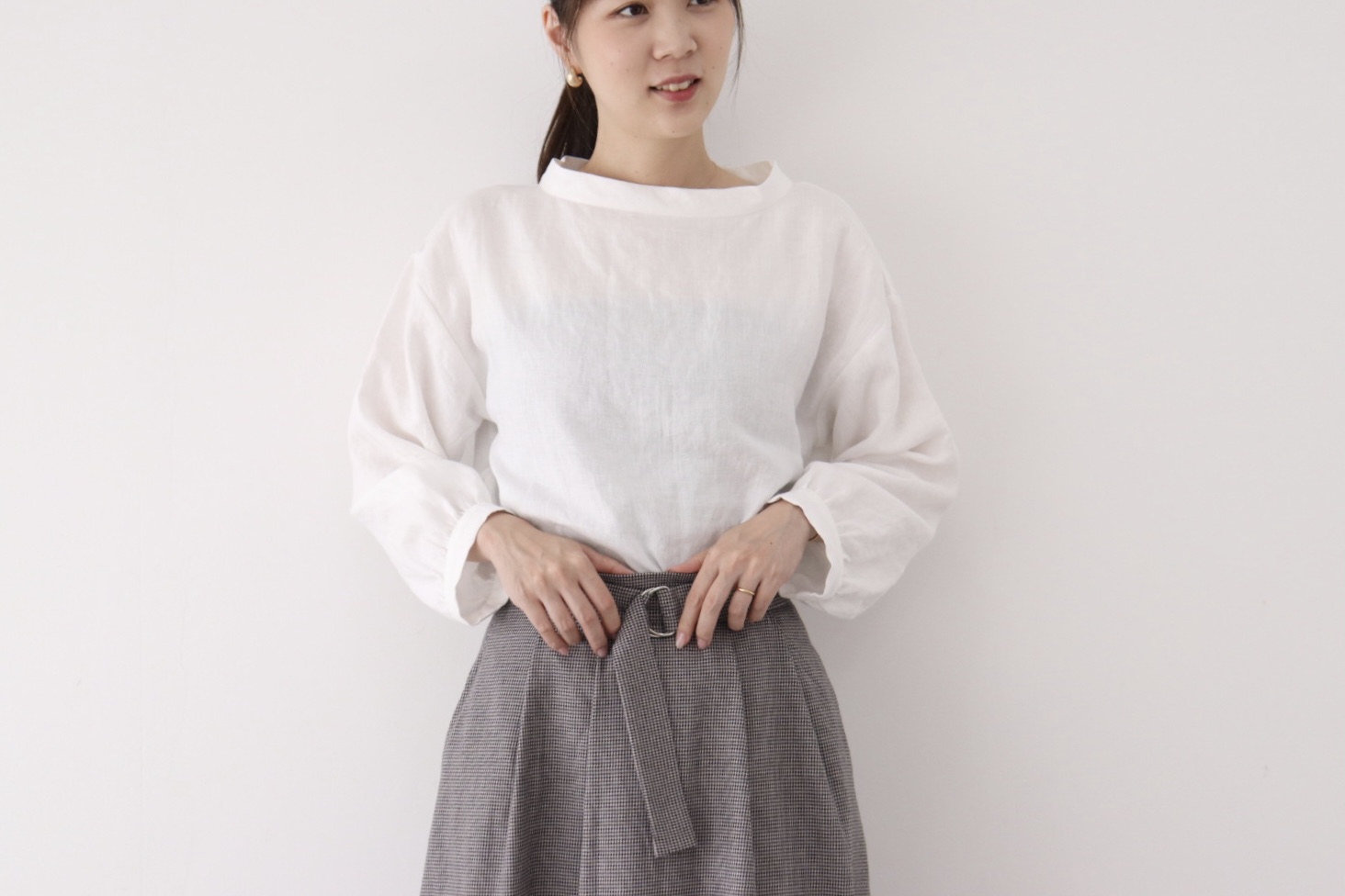 ボトルネックのブラウス リネン白 No 1 Iichi ハンドメイド クラフト作品 手仕事品の通販