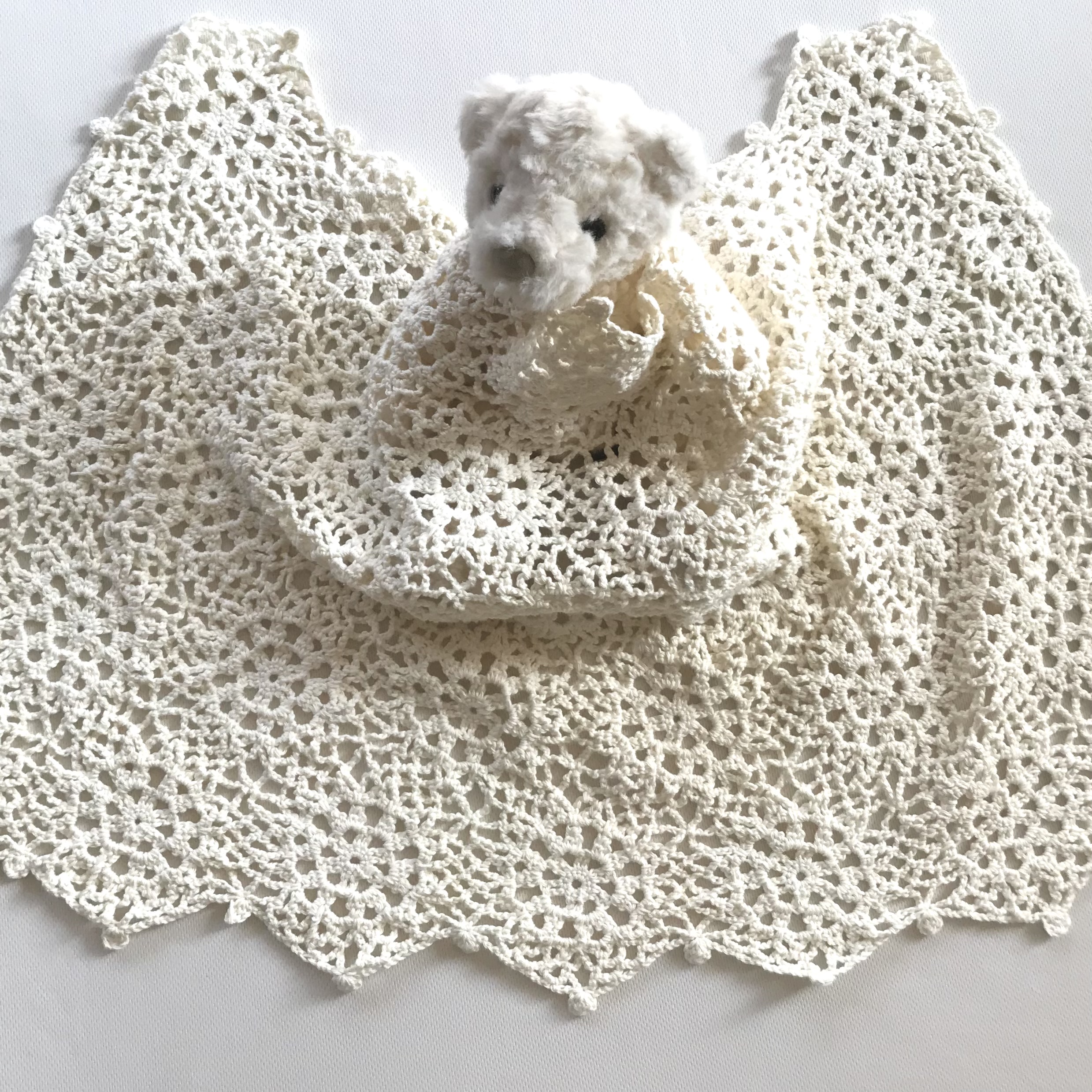 オーガニックコットン モチーフ編み かぎ針編みのマルチカバー ミニサイズのブランケット おくるみ ベビー 出産祝い Iichi ハンドメイド クラフト作品 手仕事品の通販