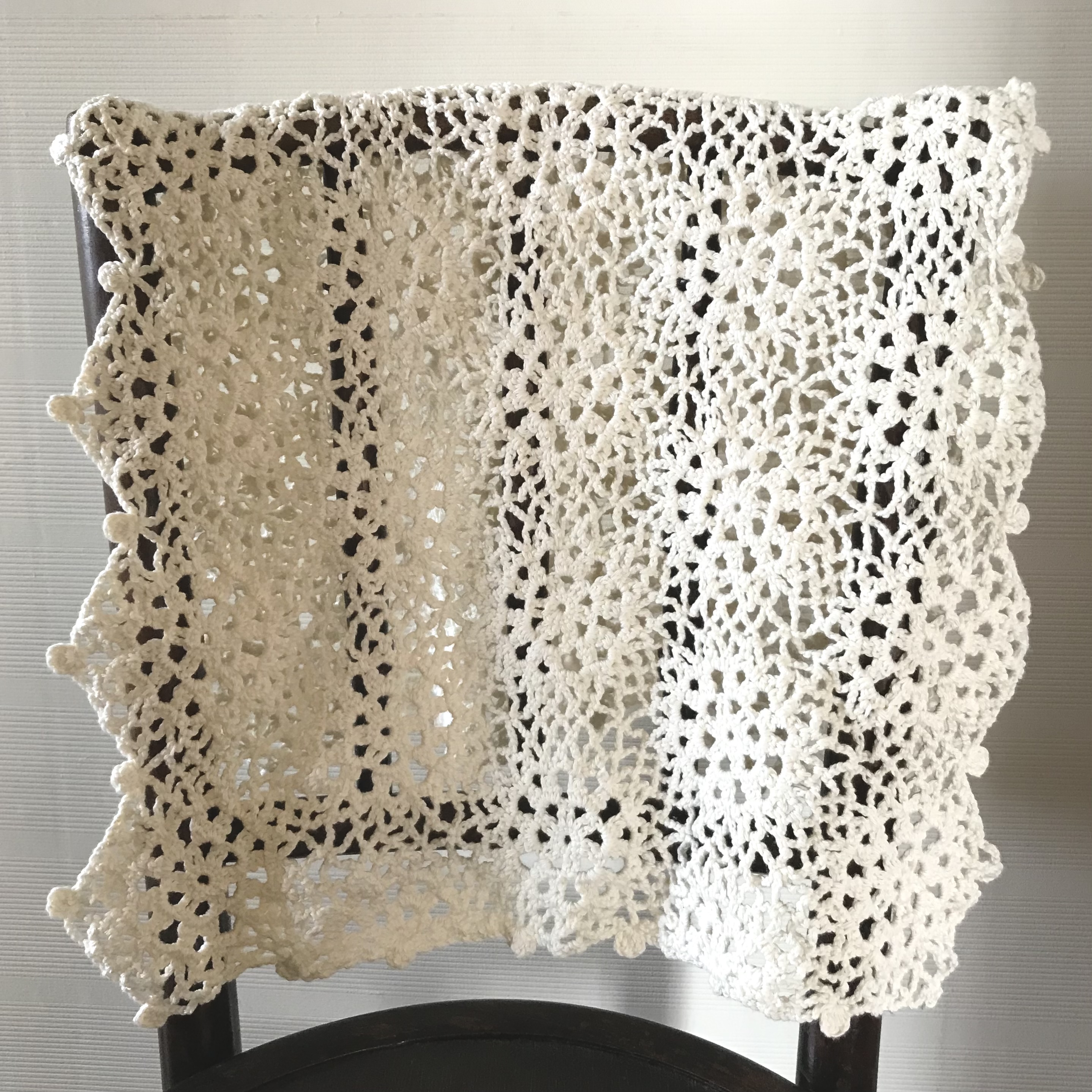 オーガニックコットン モチーフ編み かぎ針編みのマルチカバー ミニサイズのブランケット おくるみ ベビー 出産祝い Iichi ハンドメイド クラフト作品 手仕事品の通販