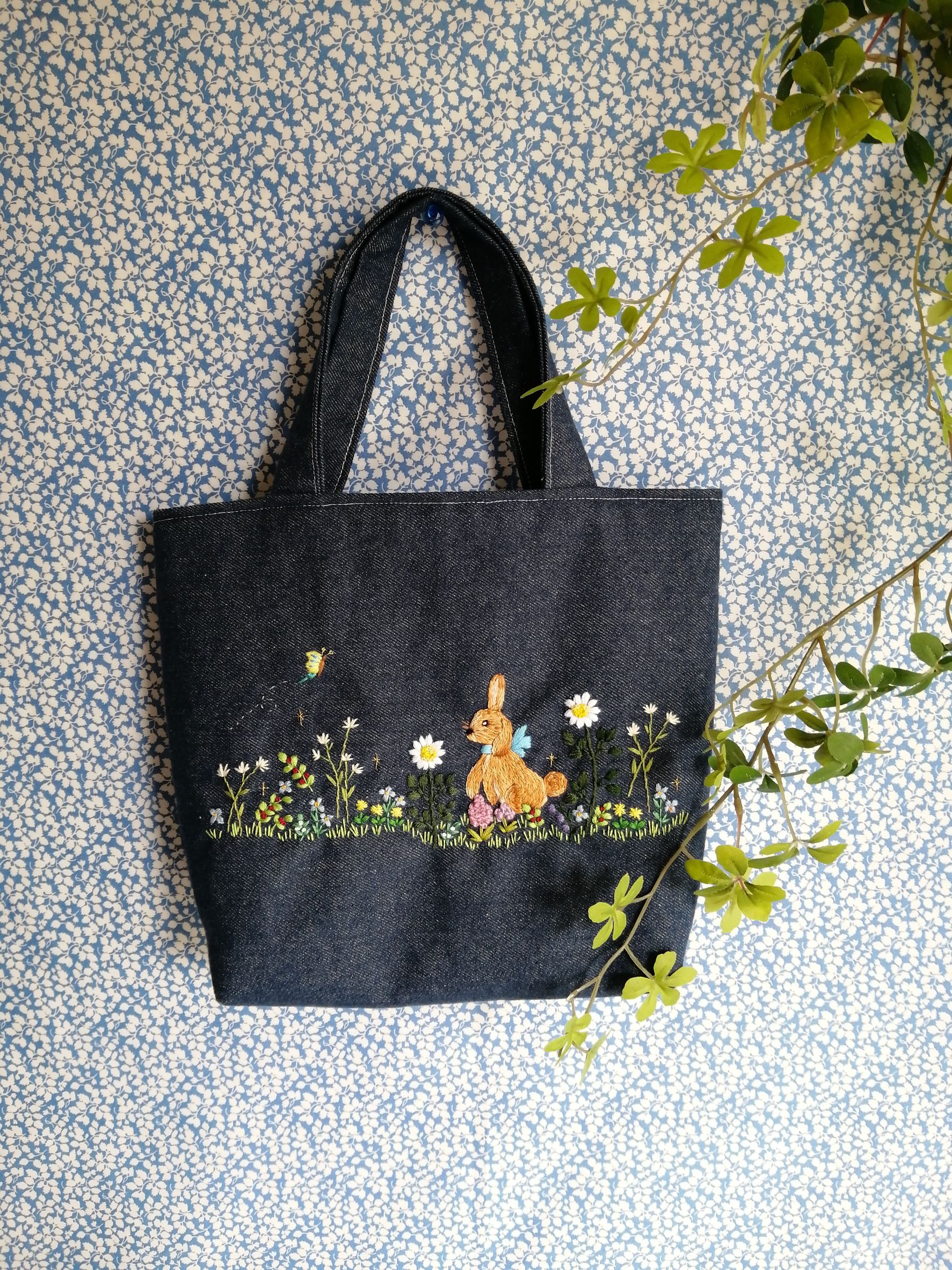 イングリッシュ・ガーデン野うさぎ刺繍バッグ | iichi ハンドメイド・クラフト作品・手仕事品の通販