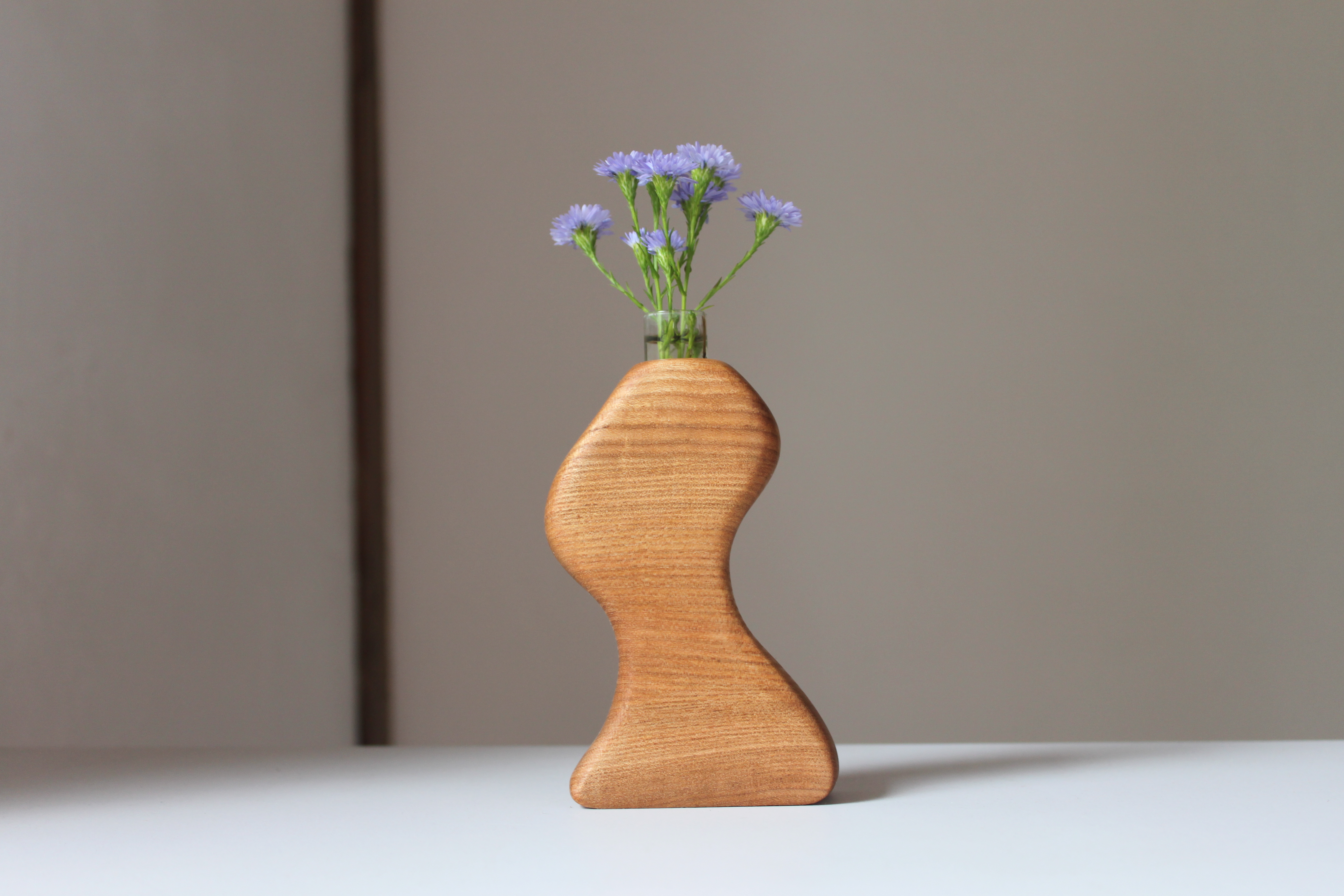 木の花瓶 ニレ材 Iichi ハンドメイド クラフト作品 手仕事品の通販