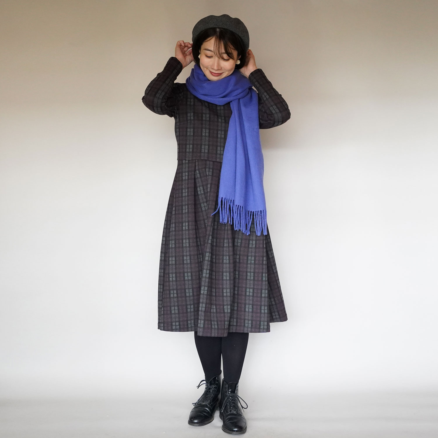 Xs Ll受注制作 アーミッシュ風シンプルワンピース タータンチェック ボルドー 裏ボア 厚みのある冬用生地 Iichi ハンドメイド クラフト作品 手仕事品の通販