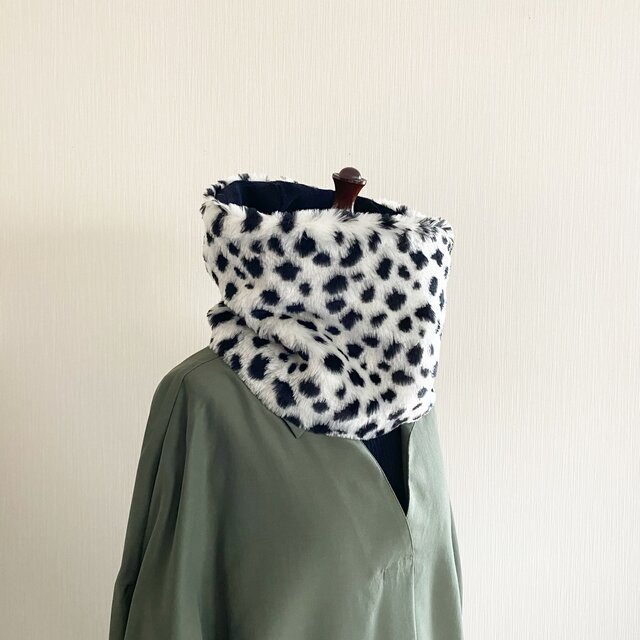 秋冬のファッションにインパクトを☆.。.:*・おしゃれなダルメシアン柄 