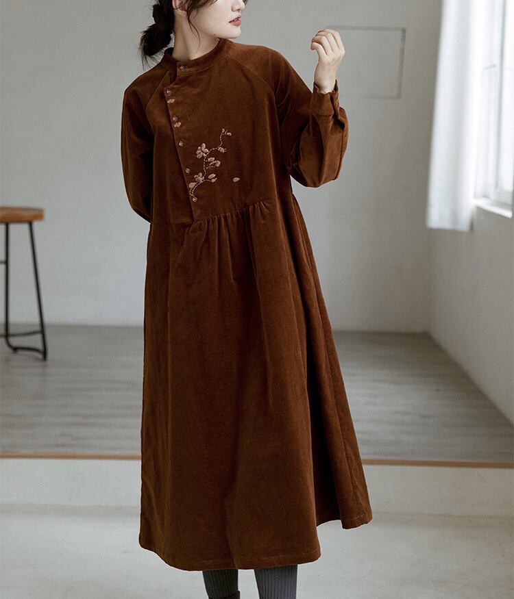 ブラウン 長袖ロングワンピース コットン100 ゆったり 刺繍 秋冬 Iichi ハンドメイド クラフト作品 手仕事品の通販 ブラウン 長袖ロングワンピース コットン100 ゆったり 刺繍 秋冬 Iichi ハンドメイド クラフト作品 手仕事品の通販
