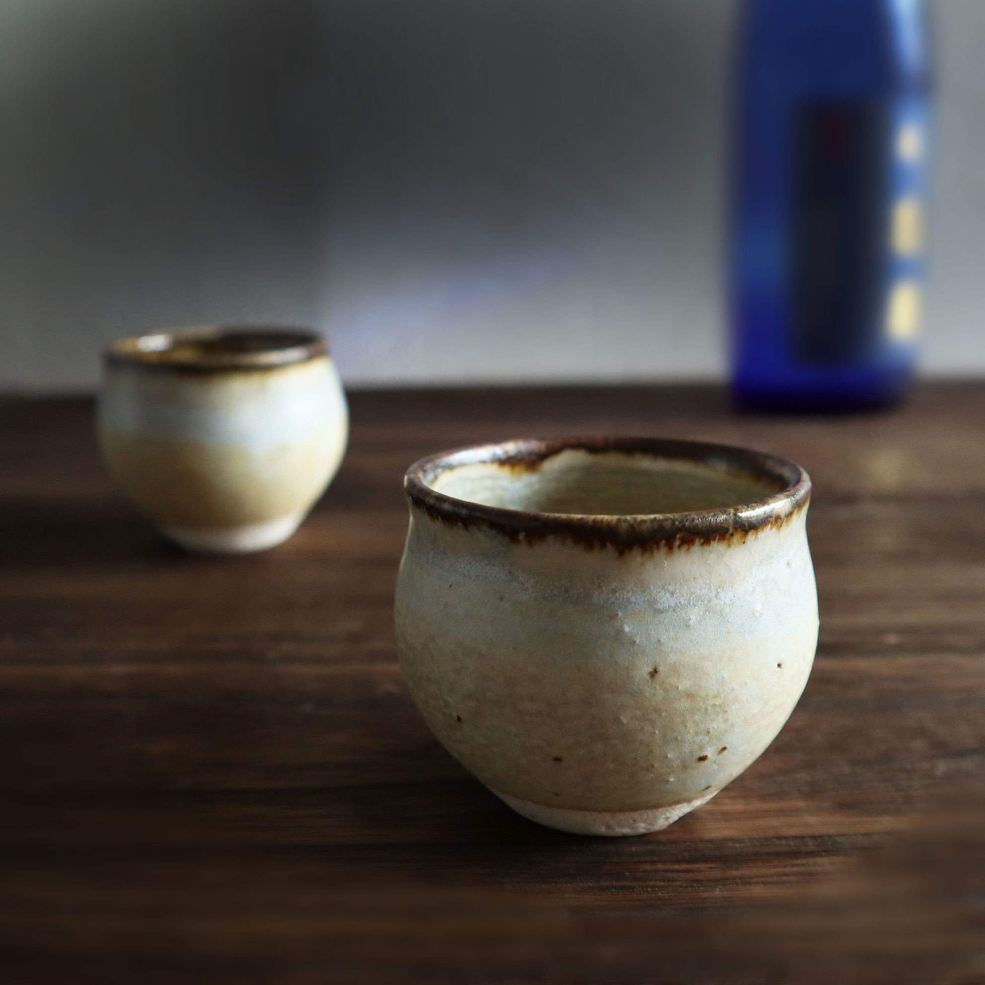 美しい珍品蔵から謎の長方形、楕円形のお洒落な釉薬が走る抹茶茶碗が出 
