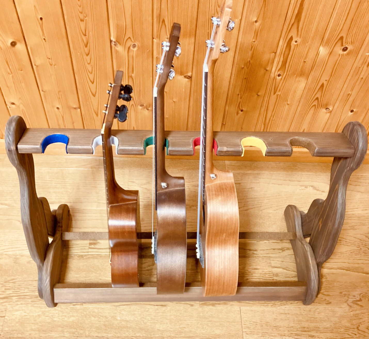 品質満点 24時間以内に発送 手作り木工 木製ウクレレスタンド チーク ４本掛け 他の