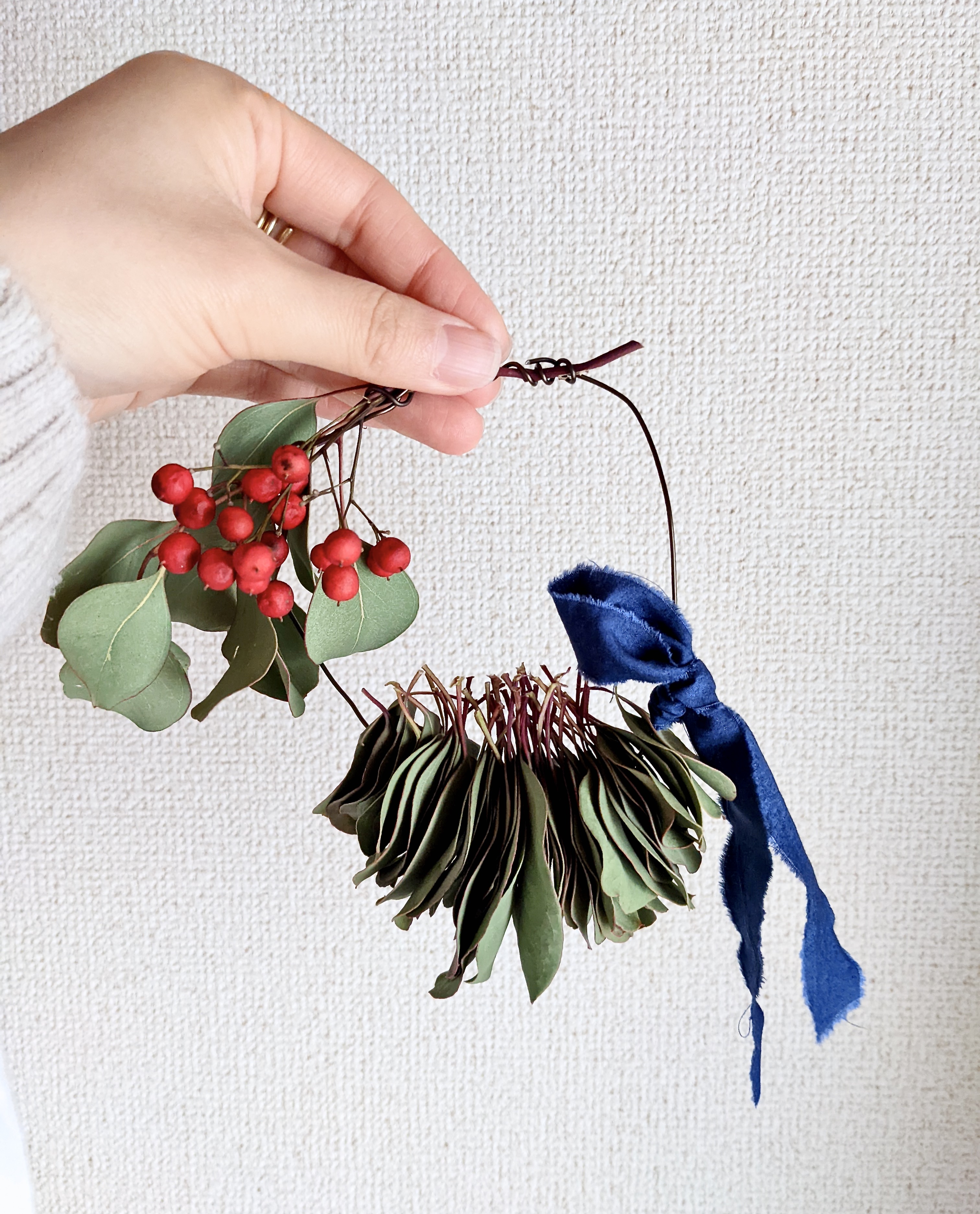 ユーカリポポラスの葉と南天の小さなドライフラワー雑貨 Iichi ハンドメイド クラフト作品 手仕事品の通販