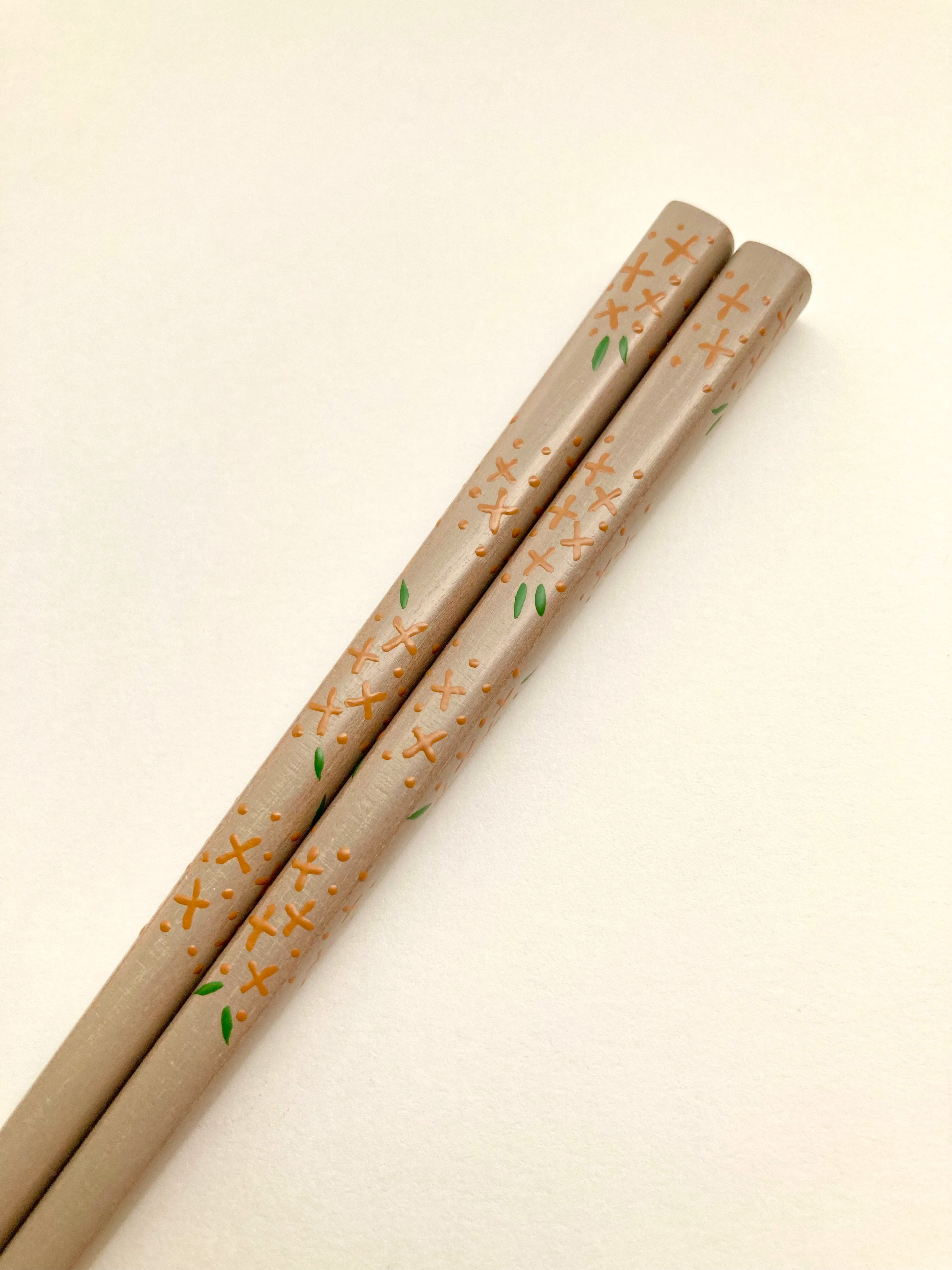 白漆の摺り漆箸 漆絵 金木犀 Iichi ハンドメイド クラフト作品 手仕事品の通販