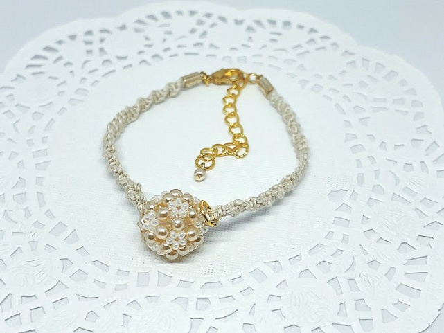 金銀銅のボールビーズ リーフチャーム 葉っぱ ネックレス 使い勝手の良い ネックレス