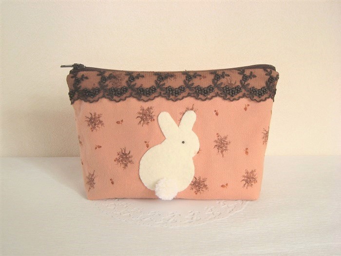 かわいいうさぎのしっぽポーチ ピンク花柄 Iichi ハンドメイド クラフト作品 手仕事品の通販