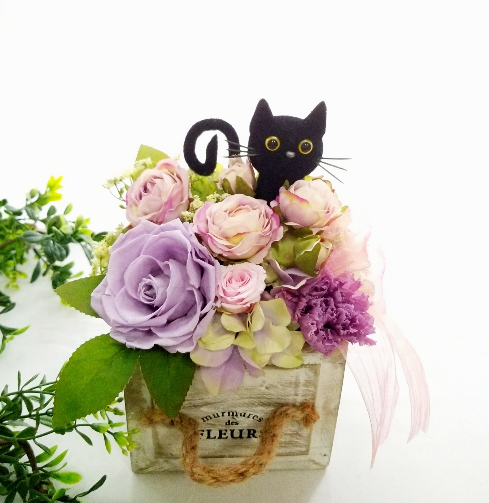 花畑の猫 ピンクパープル プリザーブドフラワー カーネーション 誕生日 母の日 犬 花 お供え オシャレ プレゼント Iichi ハンドメイド クラフト作品 手仕事品の通販