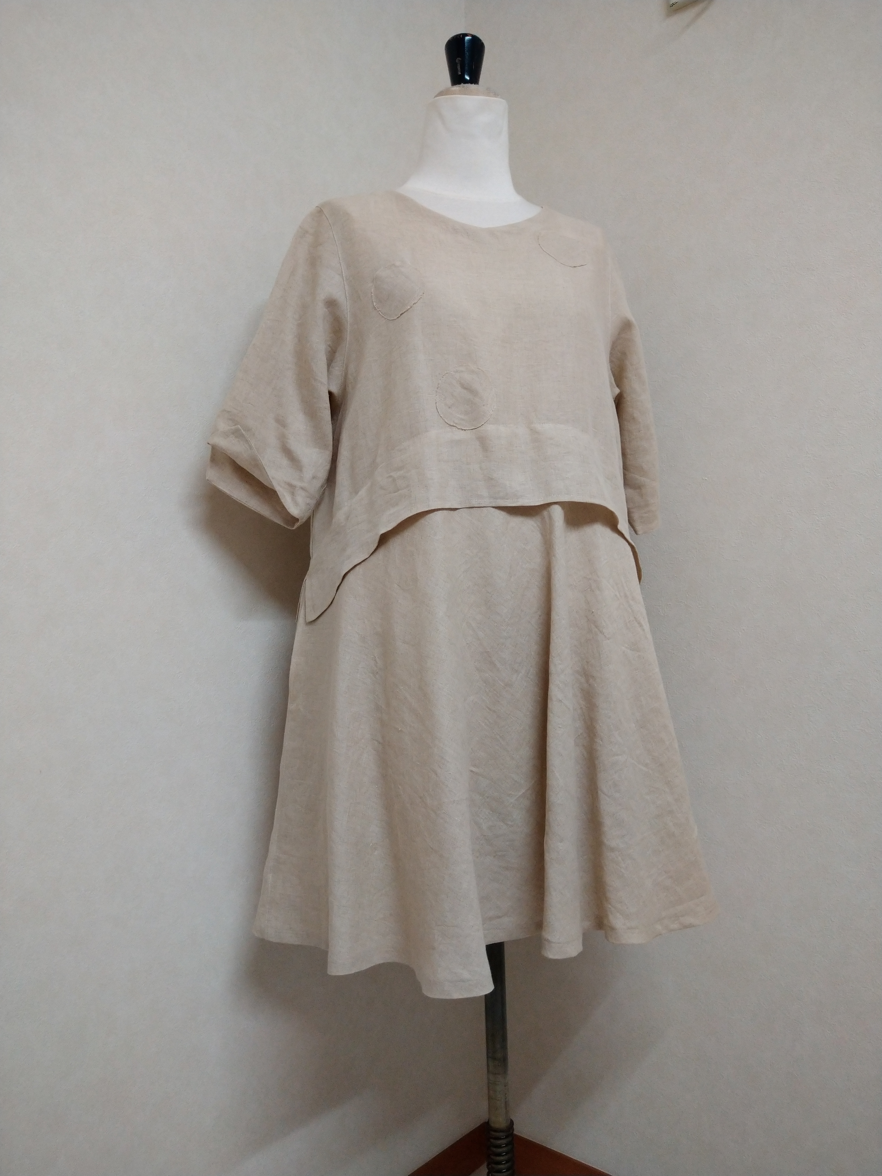 手作り感とナチュラル感がうれしいリネンのワンピース Vpo 33 Iichi ハンドメイド クラフト作品 手仕事品の通販