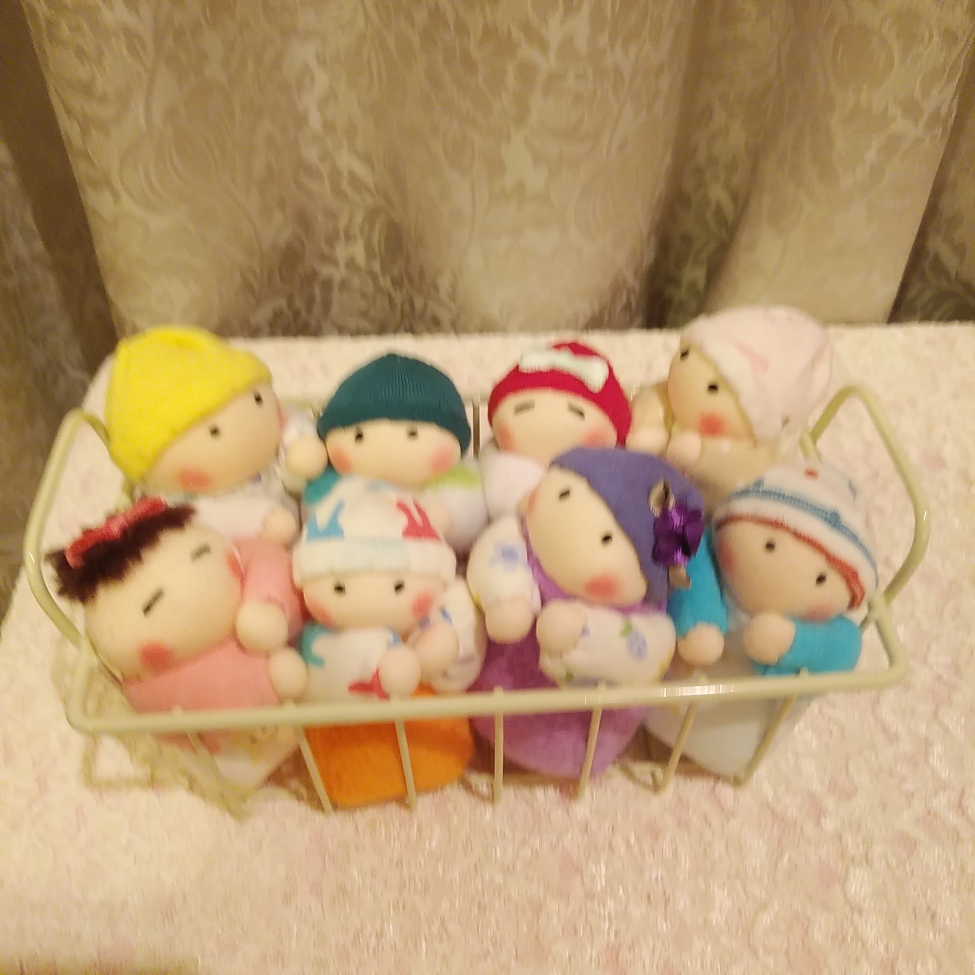 赤ちゃん人形8個 容器付き Iichi ハンドメイド クラフト作品 手仕事品の通販