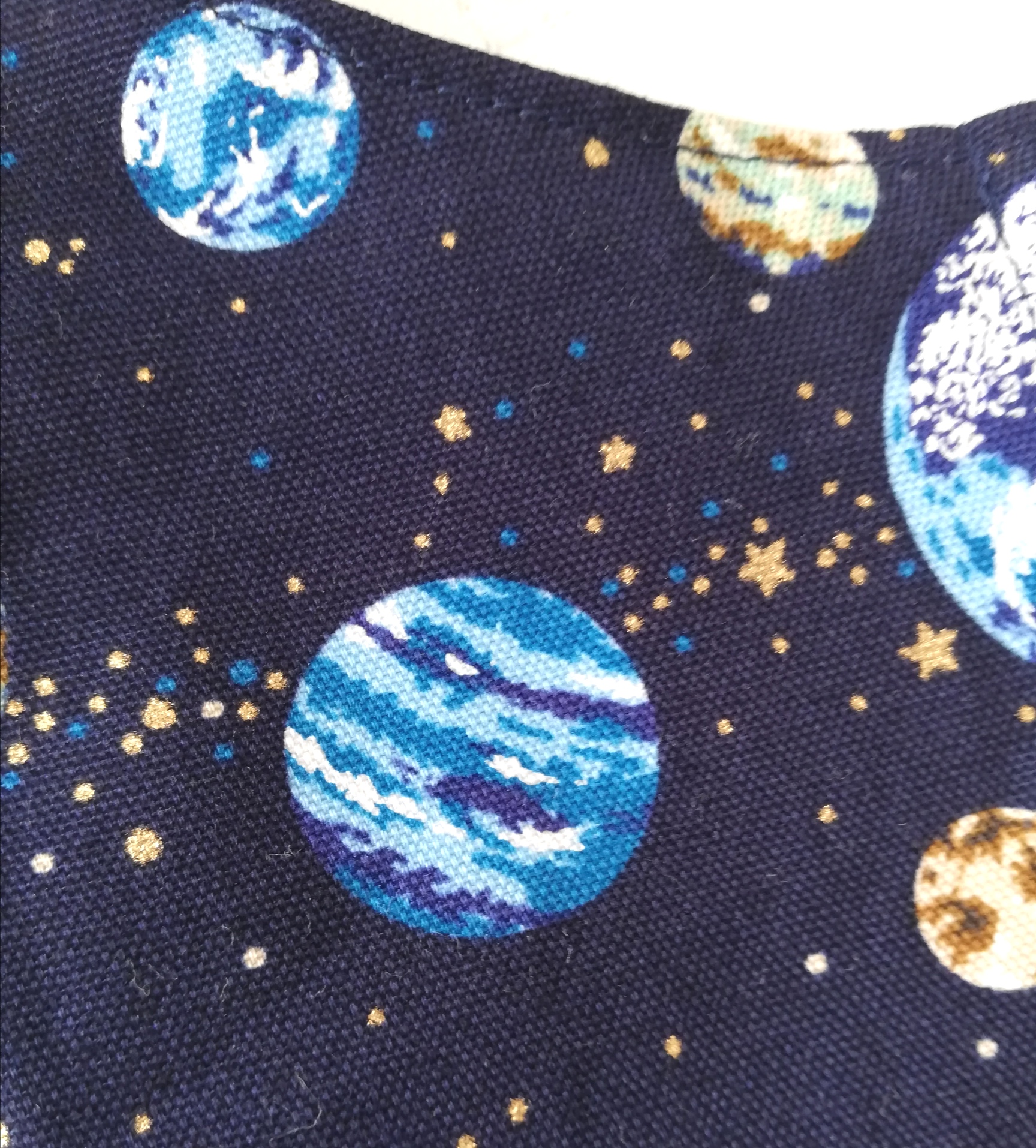 宇宙柄 ネイビー 宇宙 月 星 美しい惑星の立体マスク 手作りマスク 紺 金ラメ星 Iichi ハンドメイド クラフト作品 手仕事品の通販