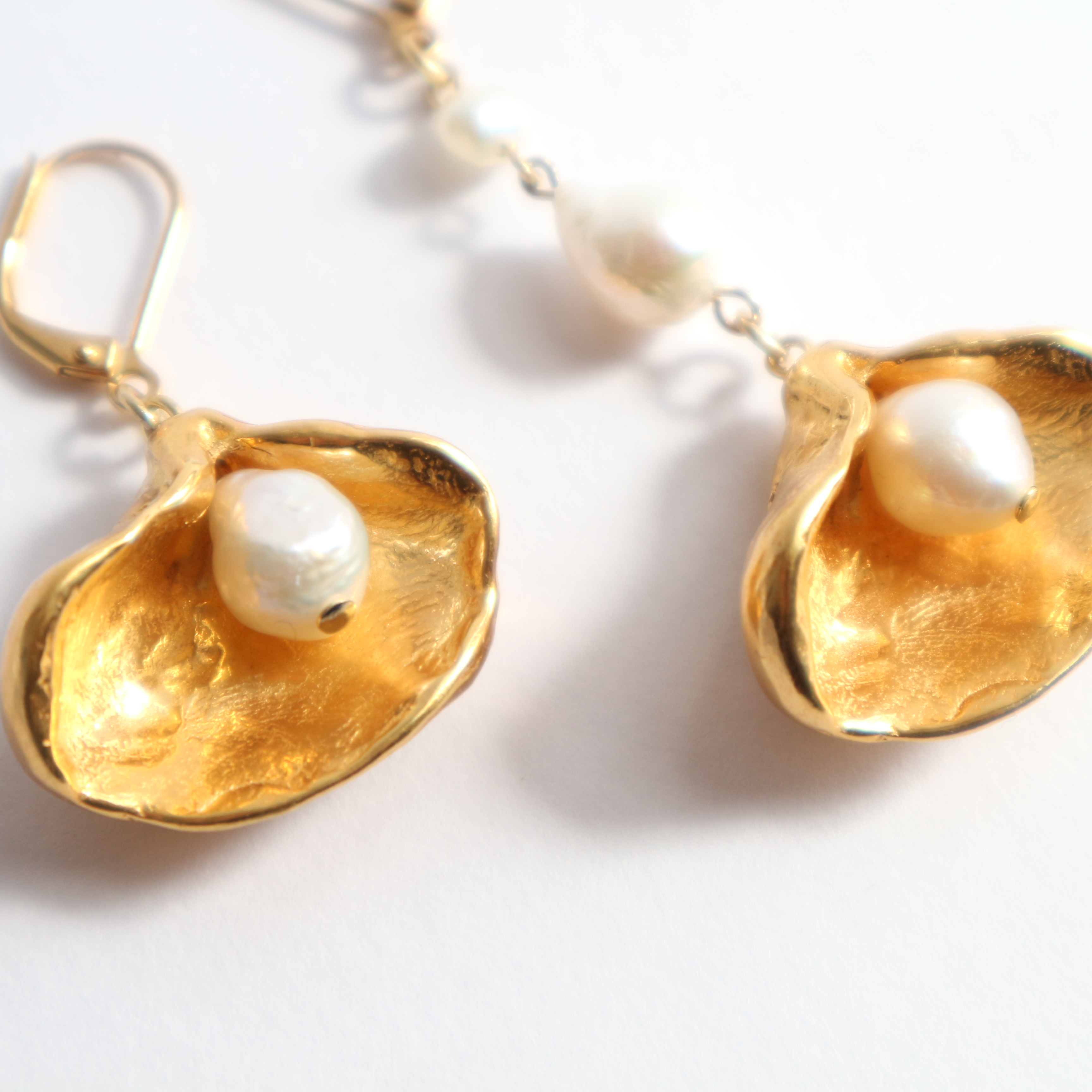 貝殻と真珠の耳飾り ピアス イヤリング Iichi ハンドメイド クラフト作品 手仕事品の通販