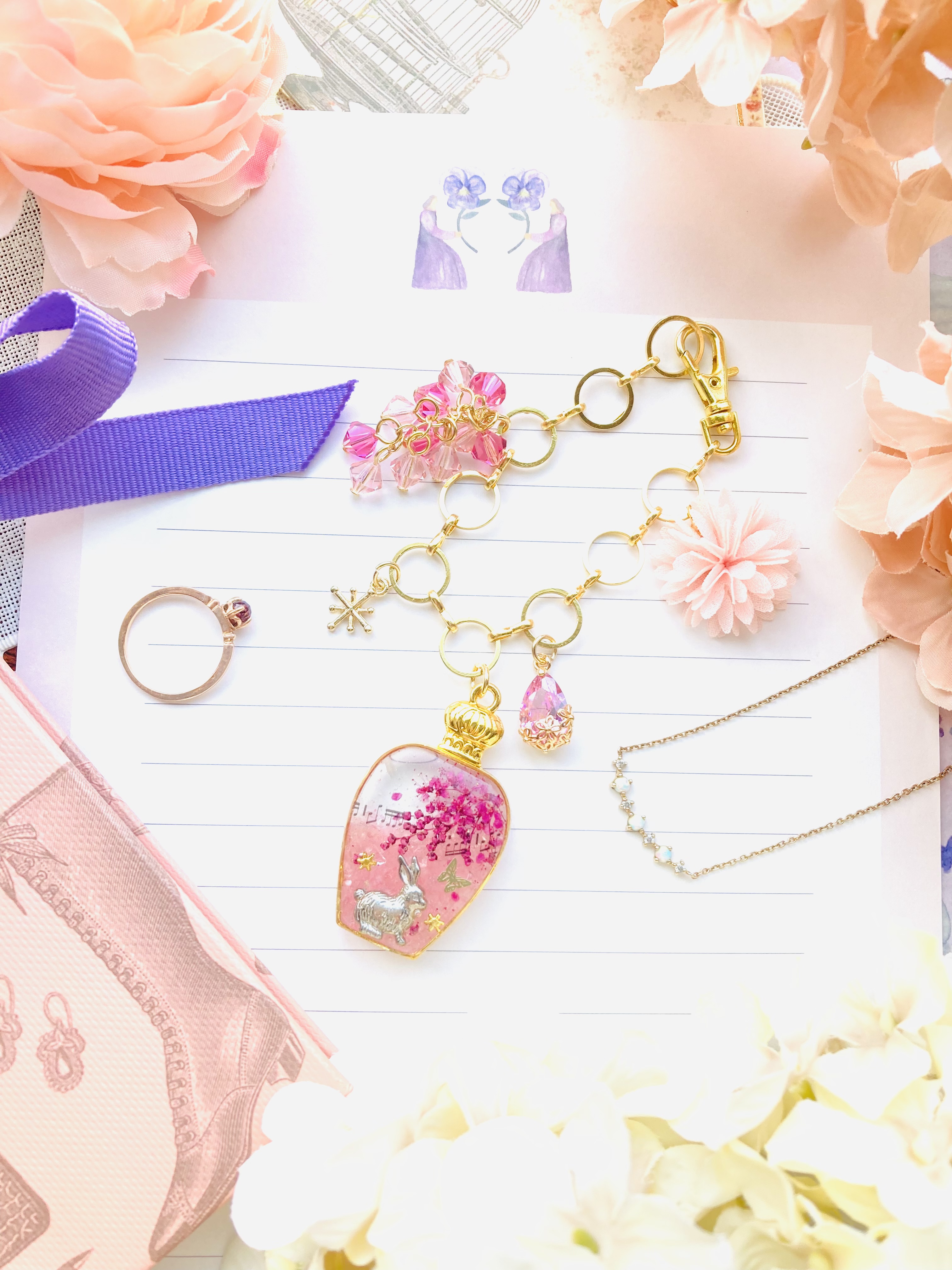 香水瓶バッグチャーム 花散るらむ Iichi ハンドメイド クラフト作品 手仕事品の通販