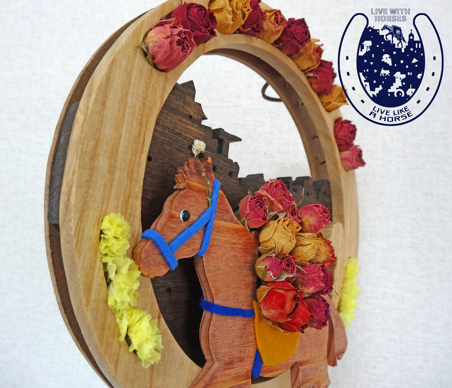 木製リース 花売り馬 ドライフラワー ローズ 馬 ハンドクラフト Iichi ハンドメイド クラフト作品 手仕事品の通販