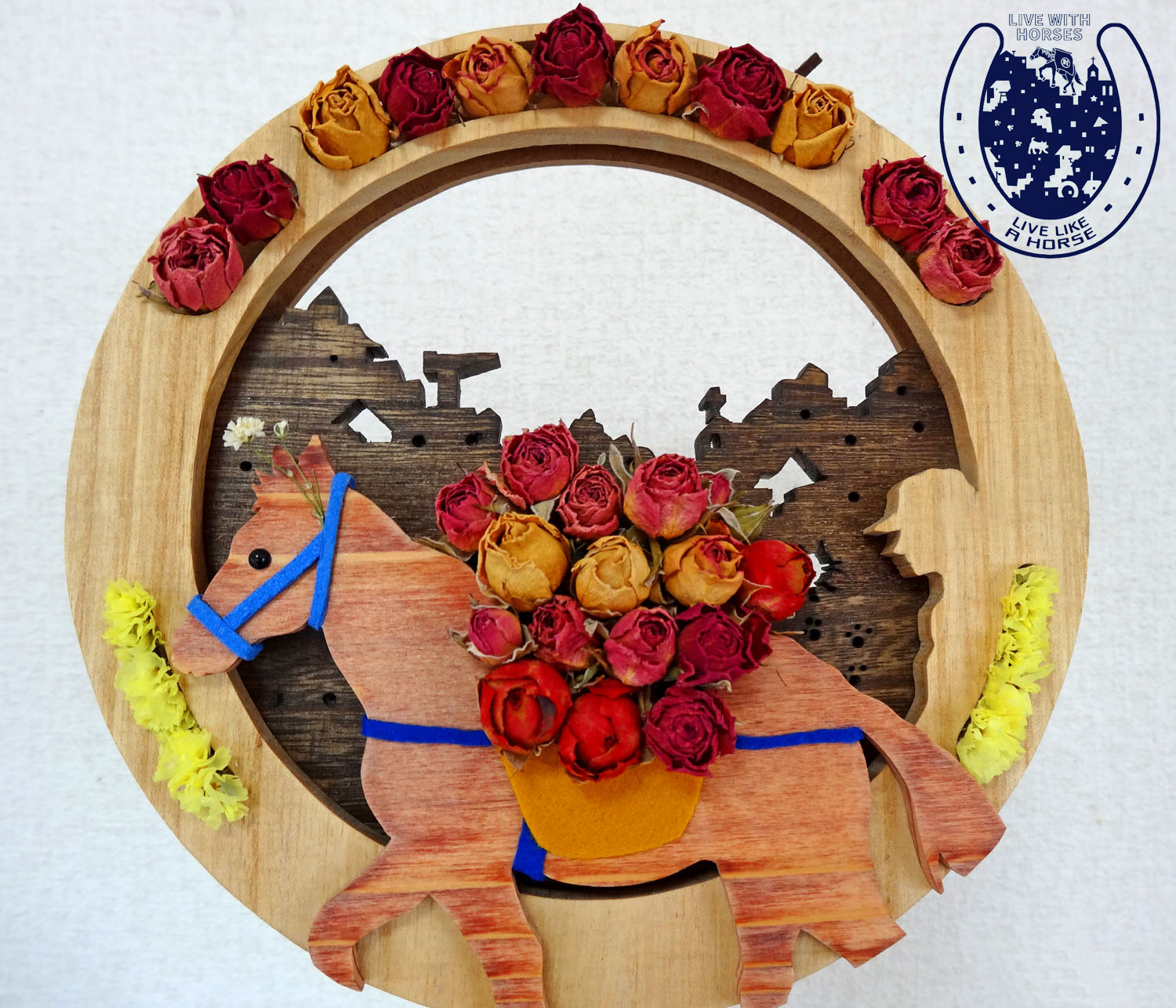 木製リース 花売り馬 ドライフラワー ローズ 馬 ハンドクラフト Iichi ハンドメイド クラフト作品 手仕事品の通販