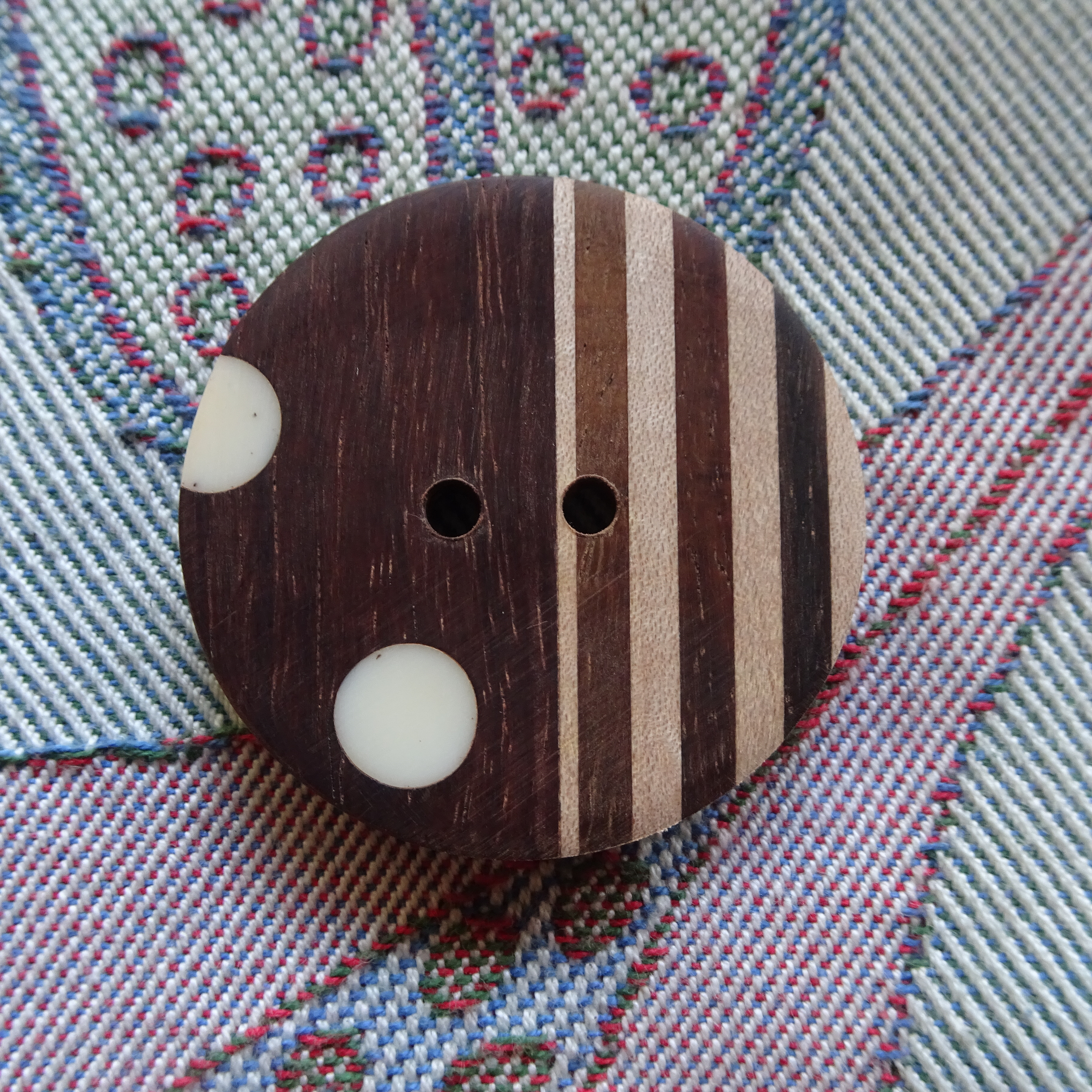 寄木の大きなボタン2穴45 Iichi ハンドメイド クラフト作品 手仕事品の通販