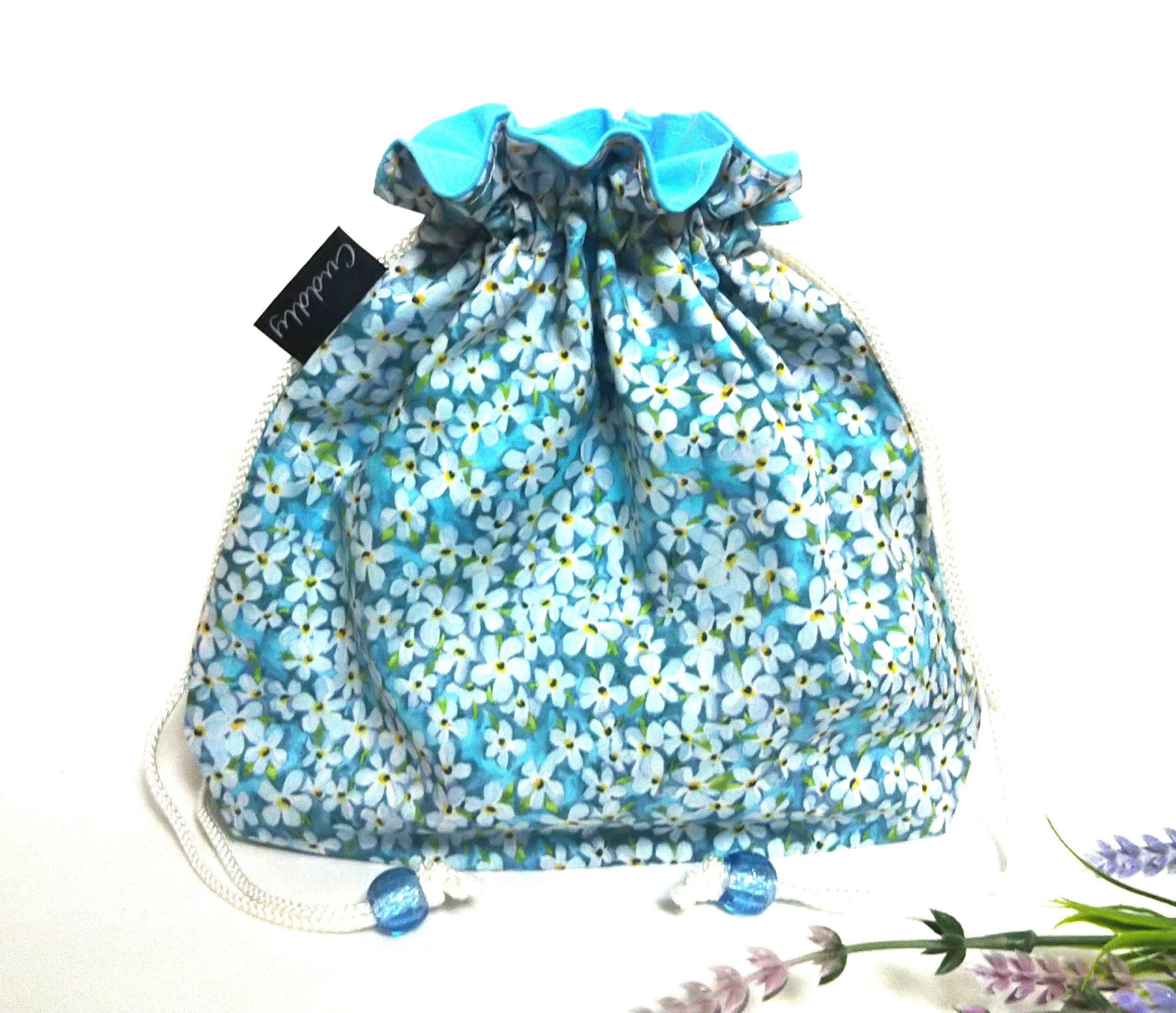 リバティ白い小花の巾着袋 Iichi ハンドメイド クラフト作品 手仕事品の通販