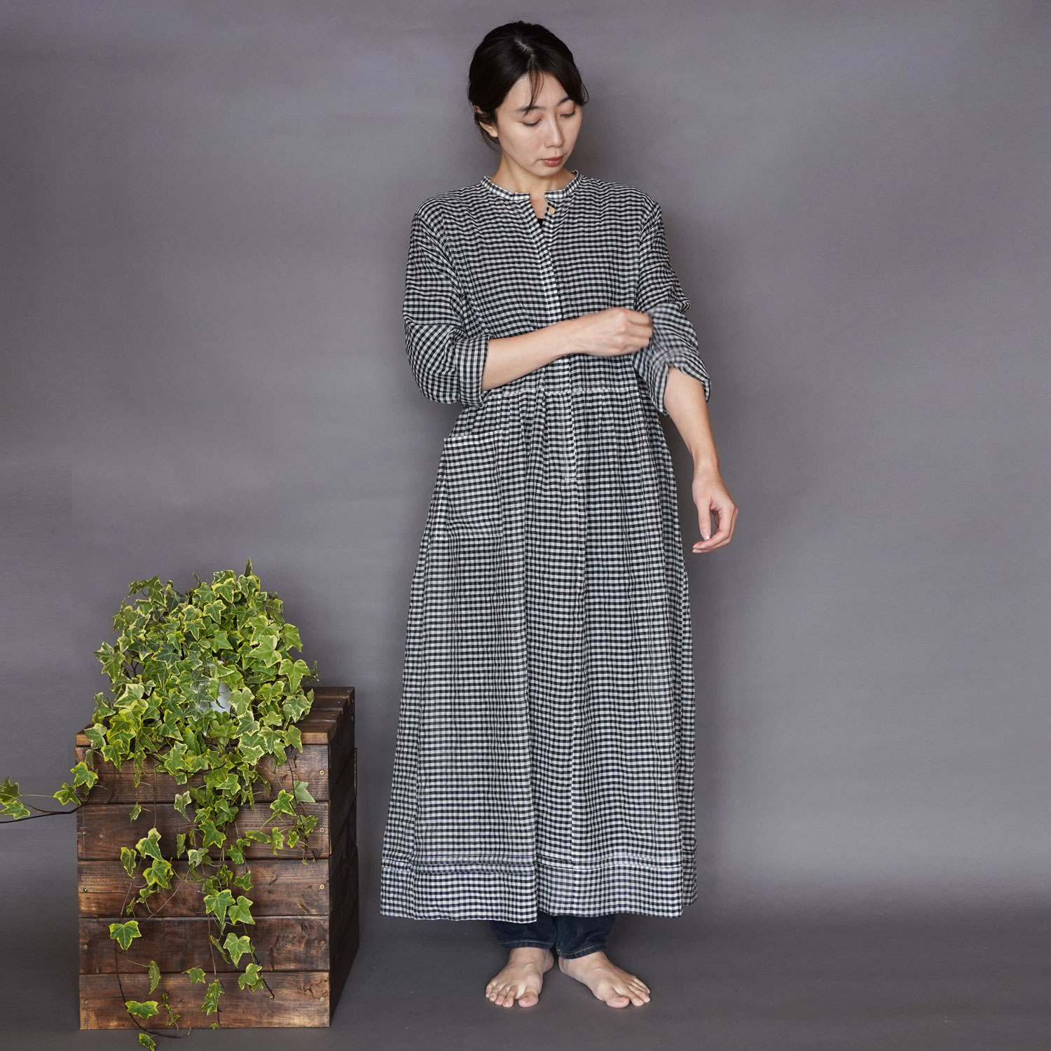 受注制作 トラディショナルアーミッシュドレス ギンガムチェックブラック コットンシルク素材 Iichi ハンドメイド クラフト作品 手仕事品の通販